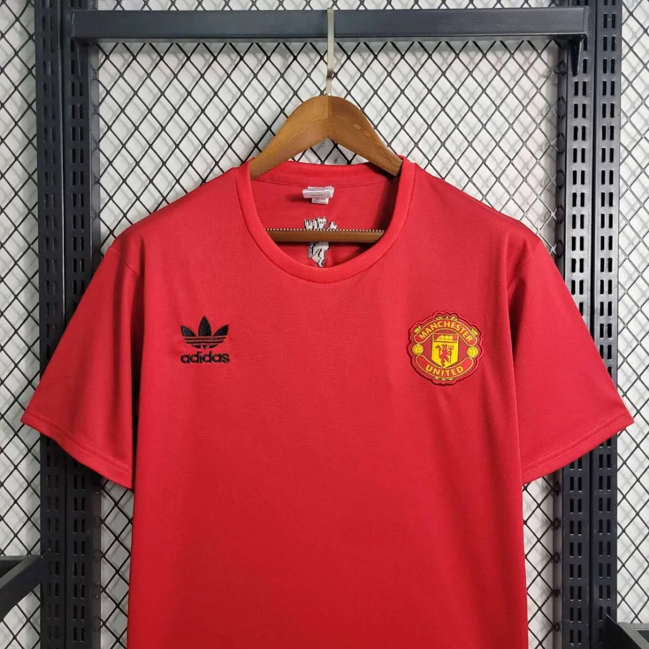 2023/2024 Manchester United Fans Training Jersey - Fans Edition