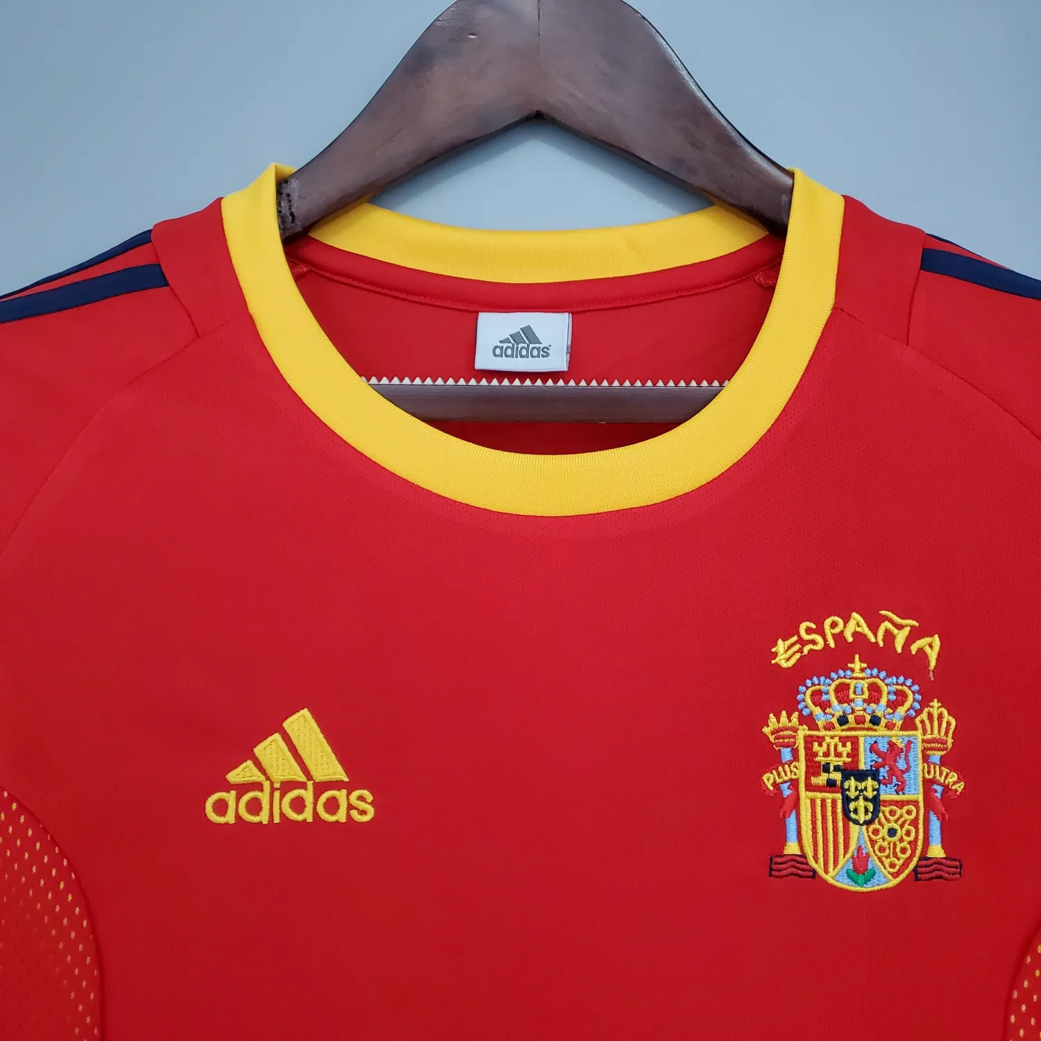 2002 Spain home retro jersey - Fans Edition