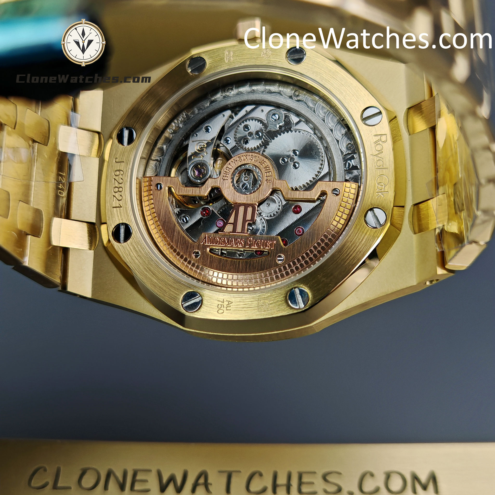 Audemars Piguet Super Clone Watches 1:1 Royal Oak “Jumbo” Extra-Thin Gold Dial 15202BA 39mm