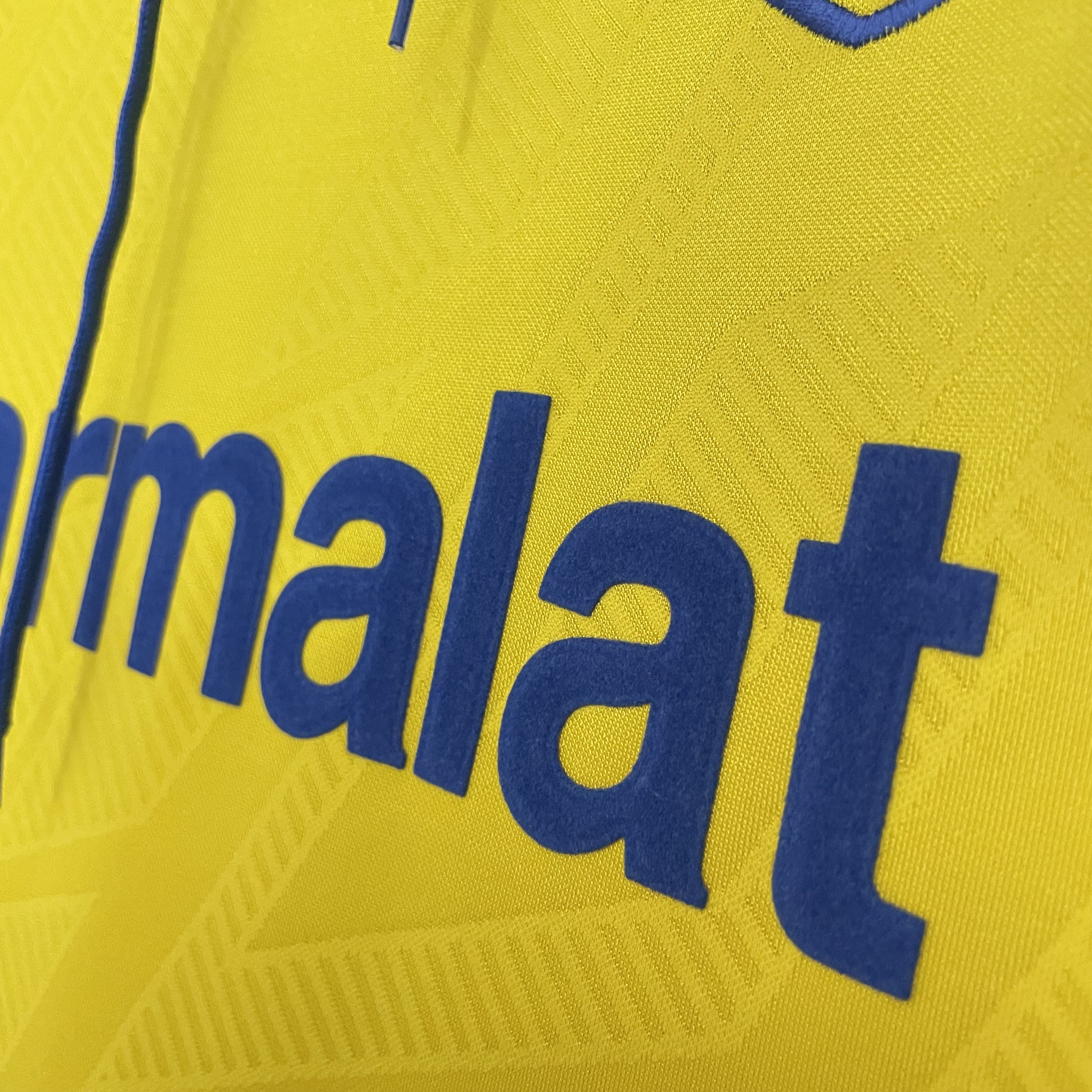 1993/95 Parma Home Retro Jersey 1:1 Thai Quality - Fans Edition