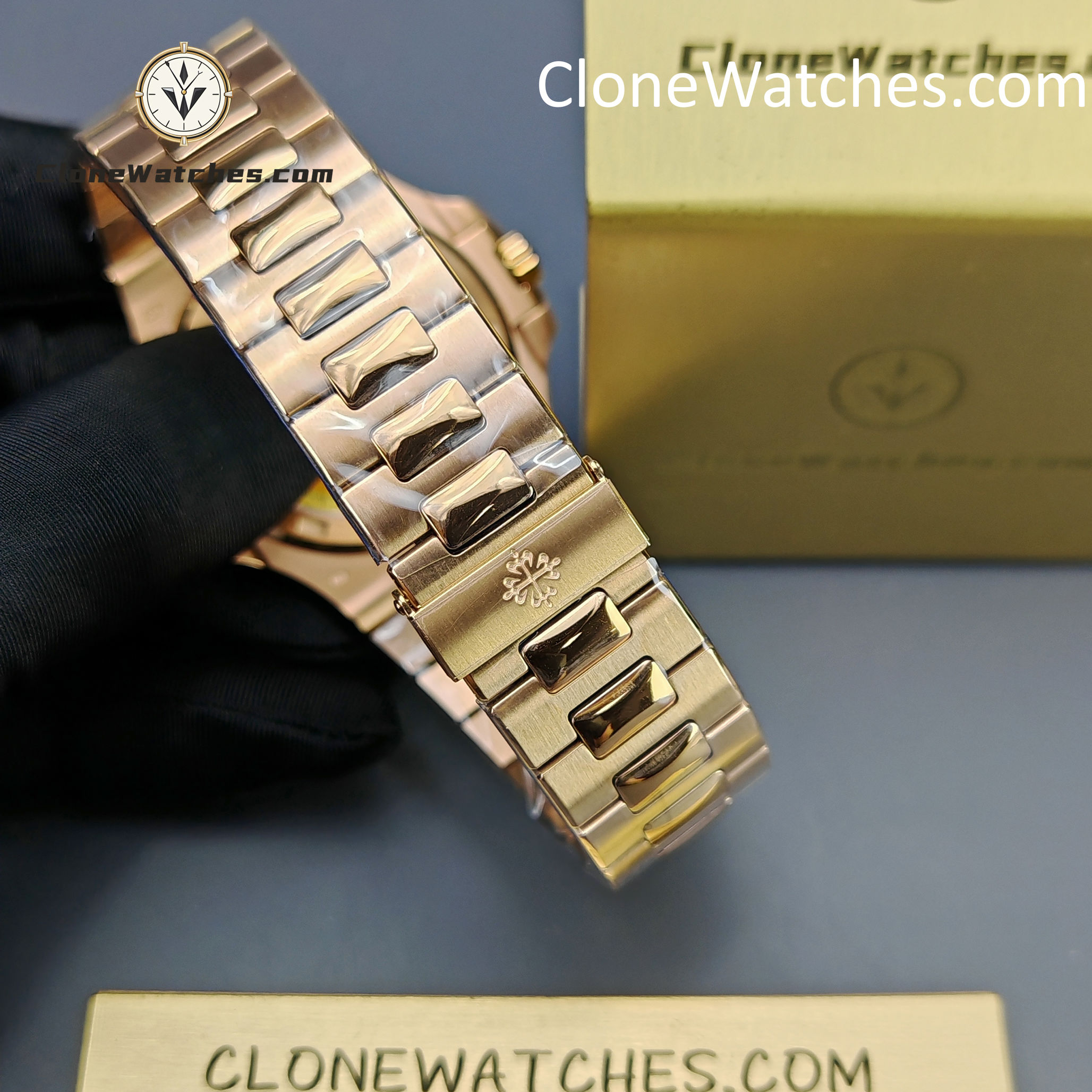 Patek Philippe Super Clone Watches 1:1 Nautilus 5711 Brown Dial 18K Rose Gold