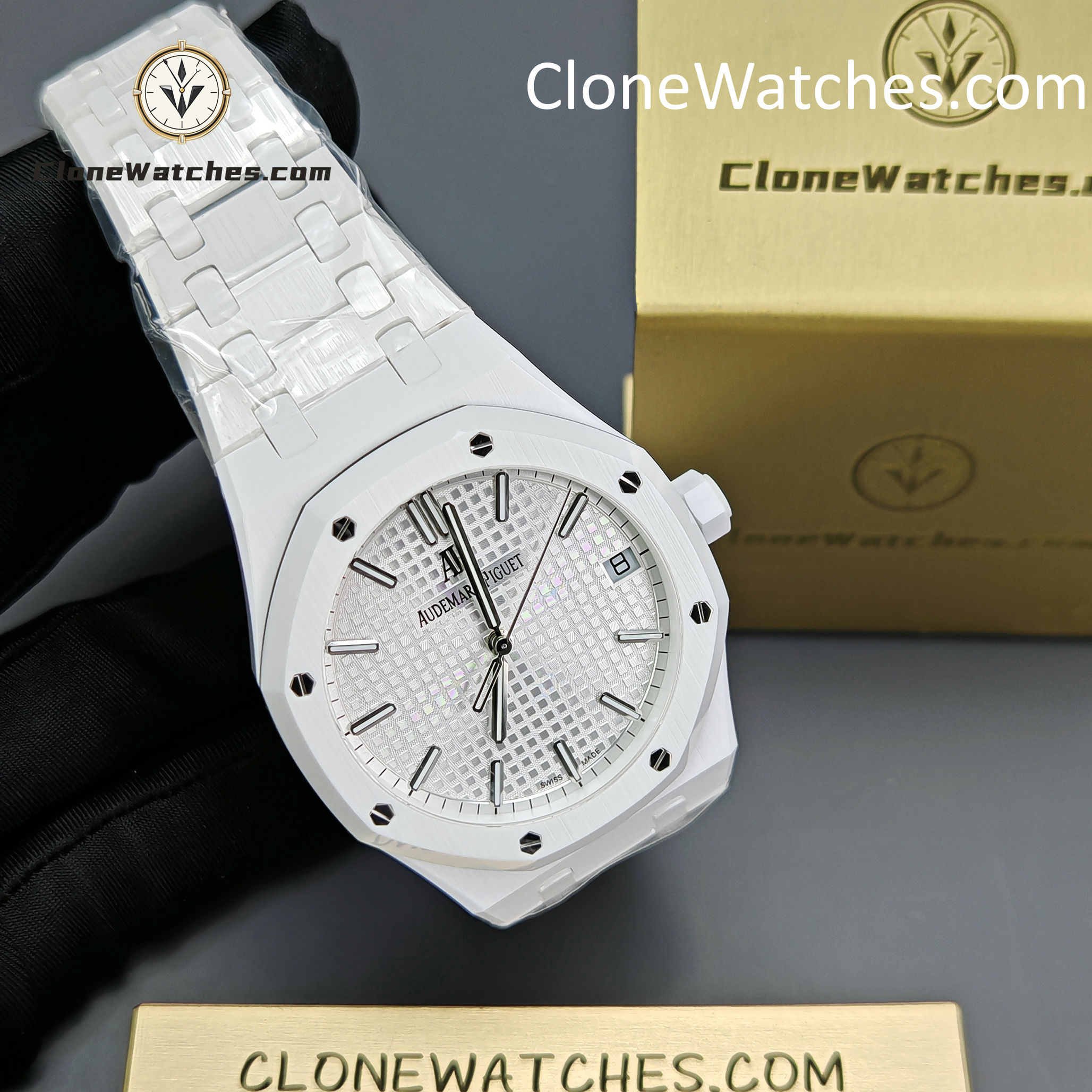 Audemars Piguet Super Clone Watches 1:1 Royal Oak White Ceramic 15500 White Dial 41MM