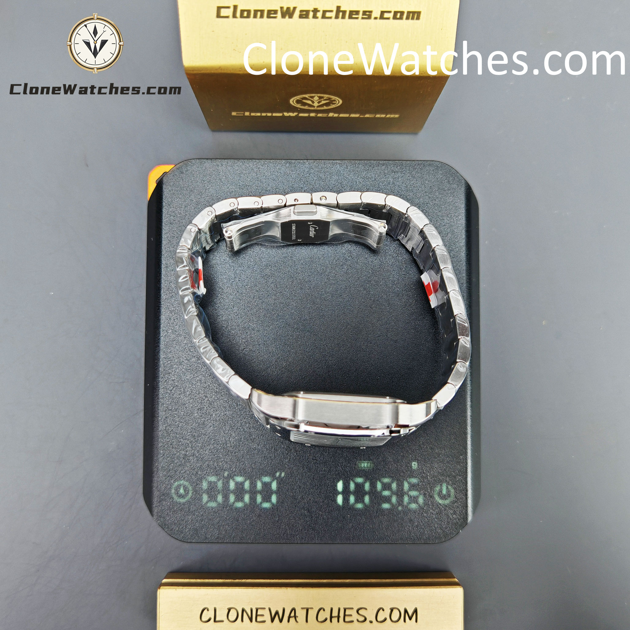 Cartier Super Clone Watches 1:1 Santos Series Green Dial 35.1MM WSSA0061