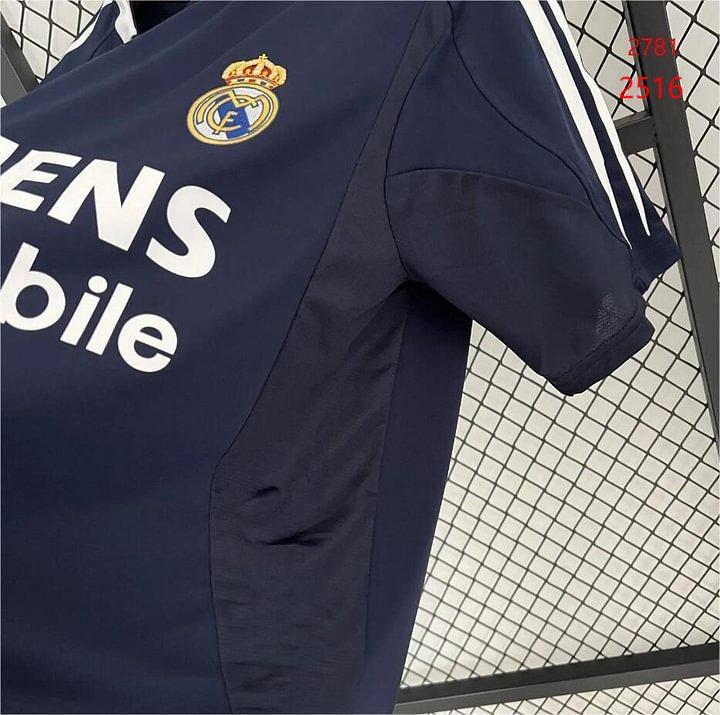 2004/05 Real Madrid away retro jersey
