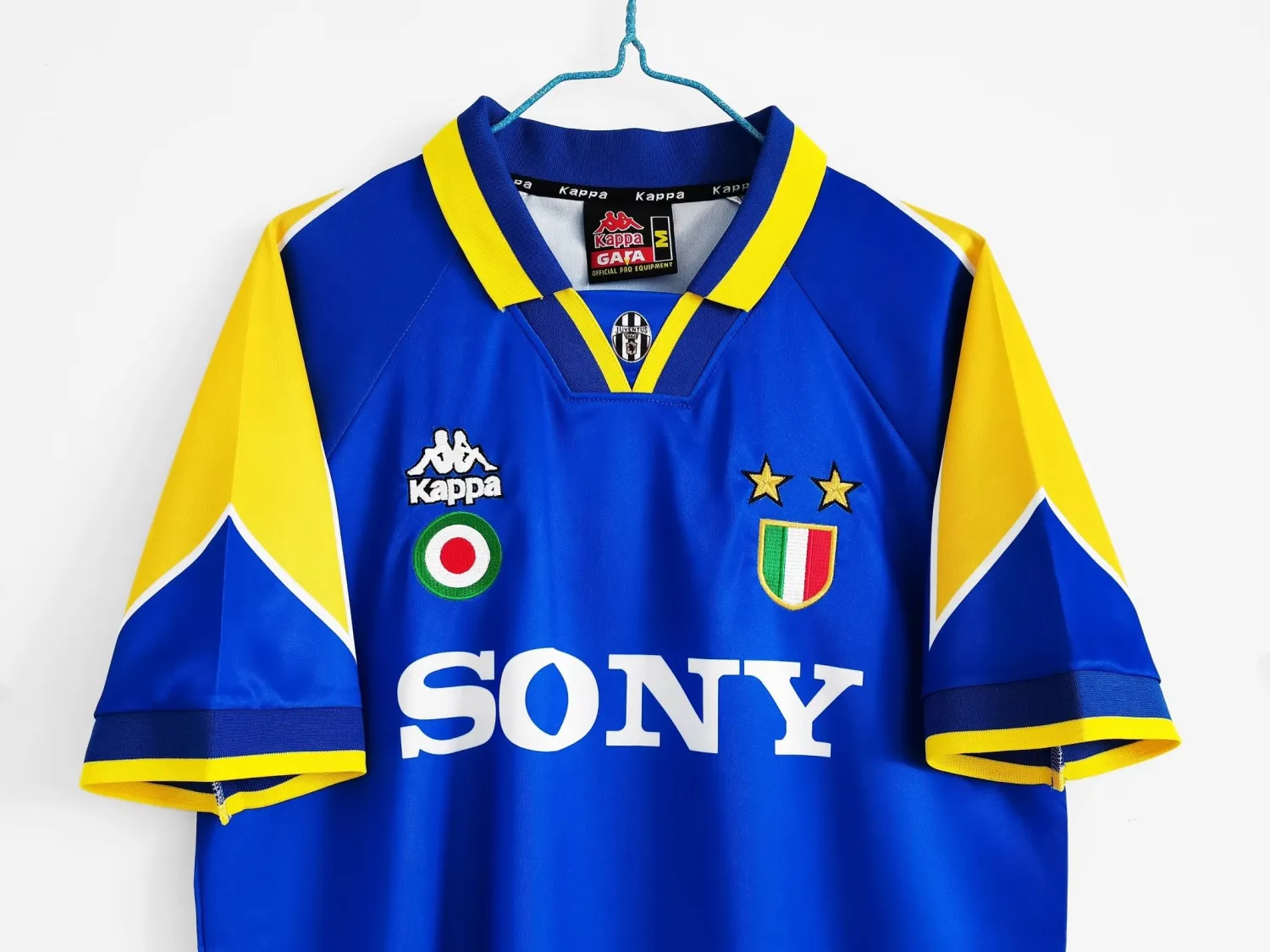 1995/1996 Juventus away retro jersey - Fans Edition