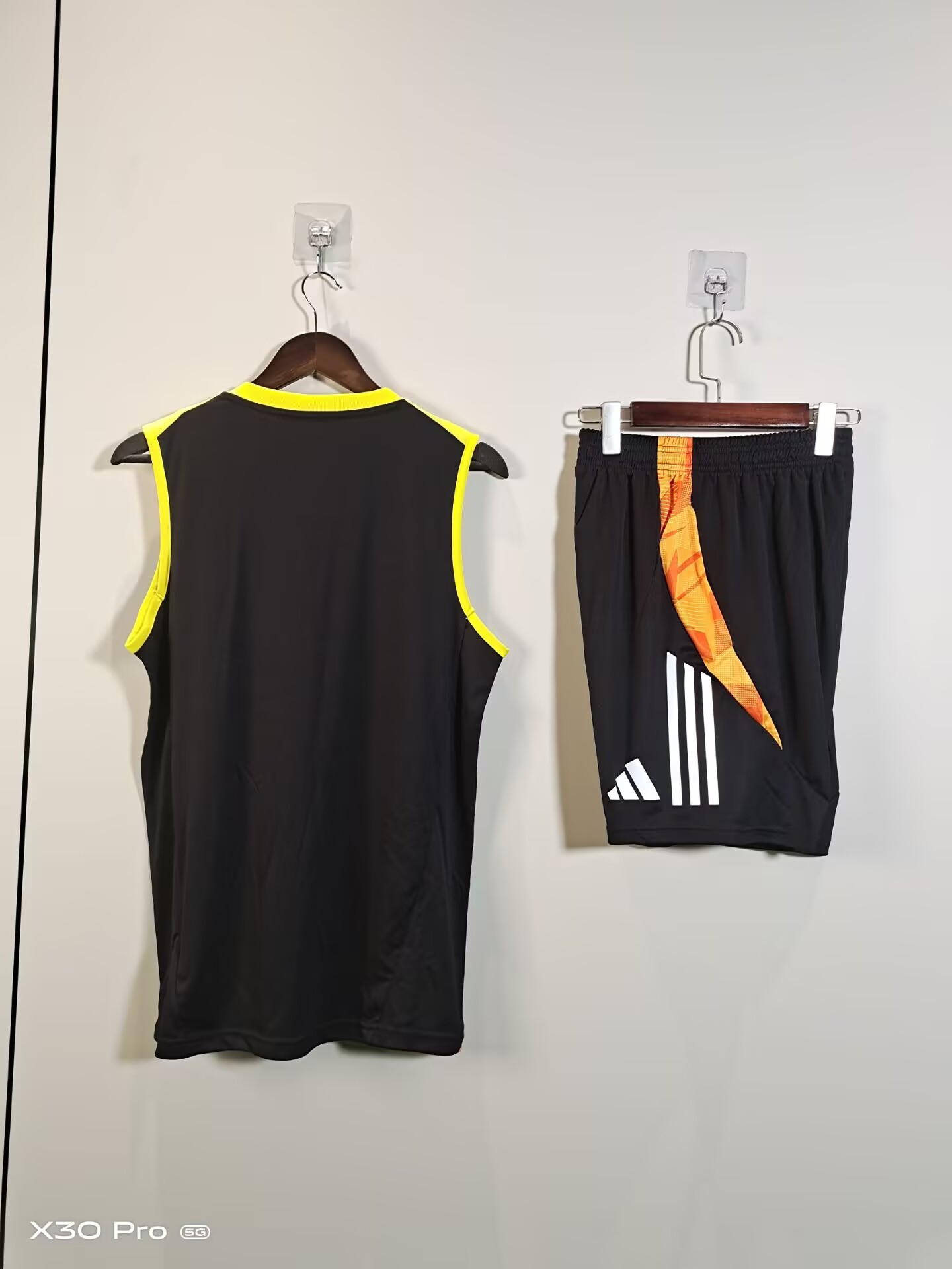 2025-26 Mineiro Atlético Training Vest - Adult Set