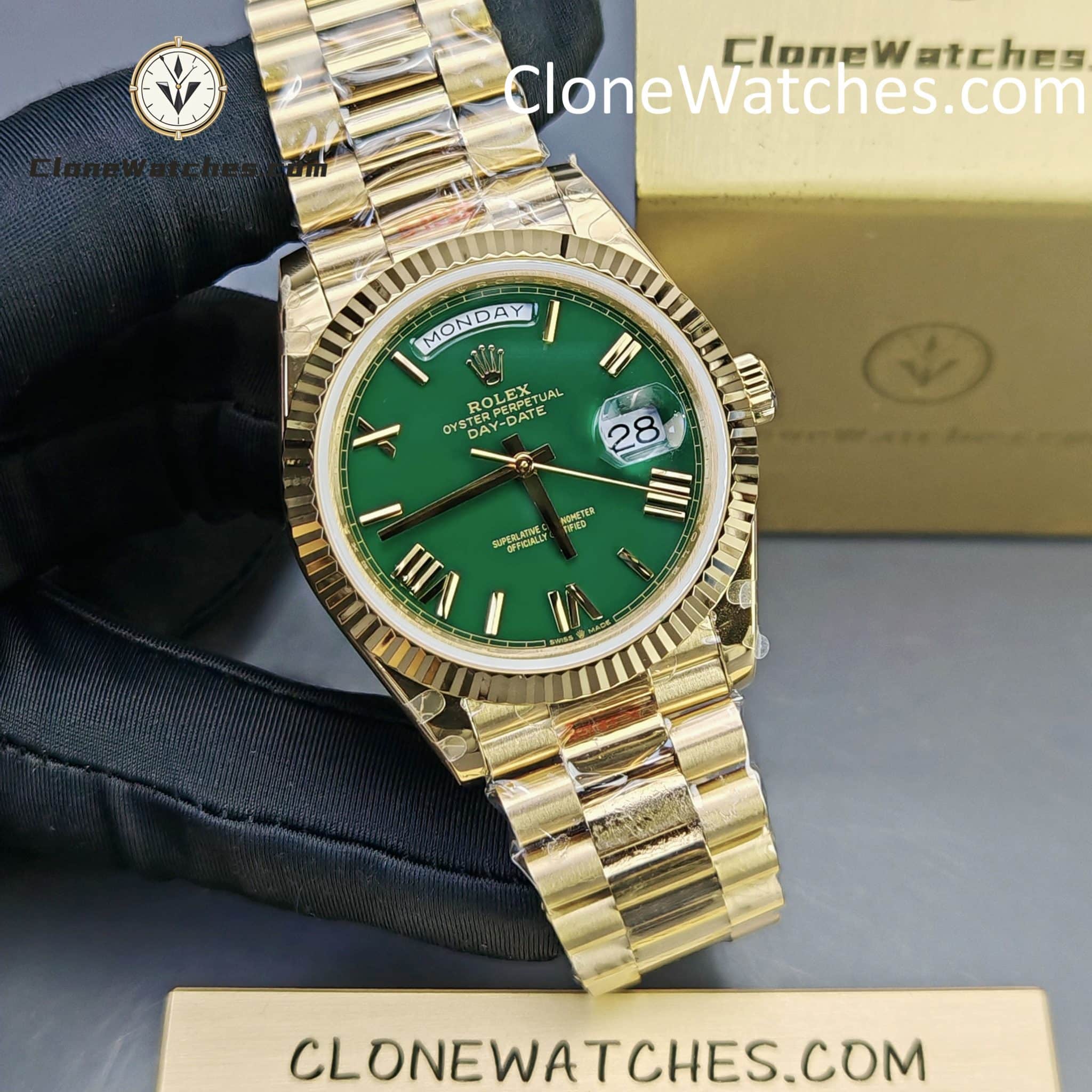 Rolex Super Clone Watches 1:1 Day Date 18K Gold Green Roman Dial 40mm m228238 3255 Movement