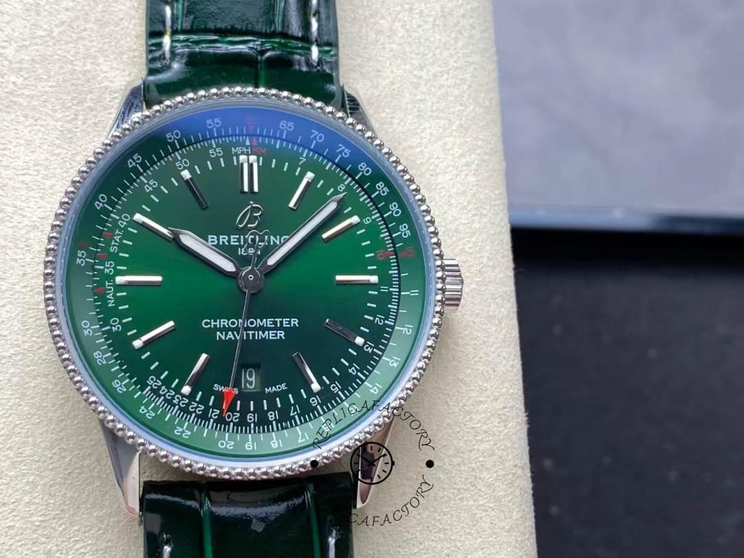 Breitling Navitimer Automatic 41 Replica A17326361L1P1 Green Leather Strap