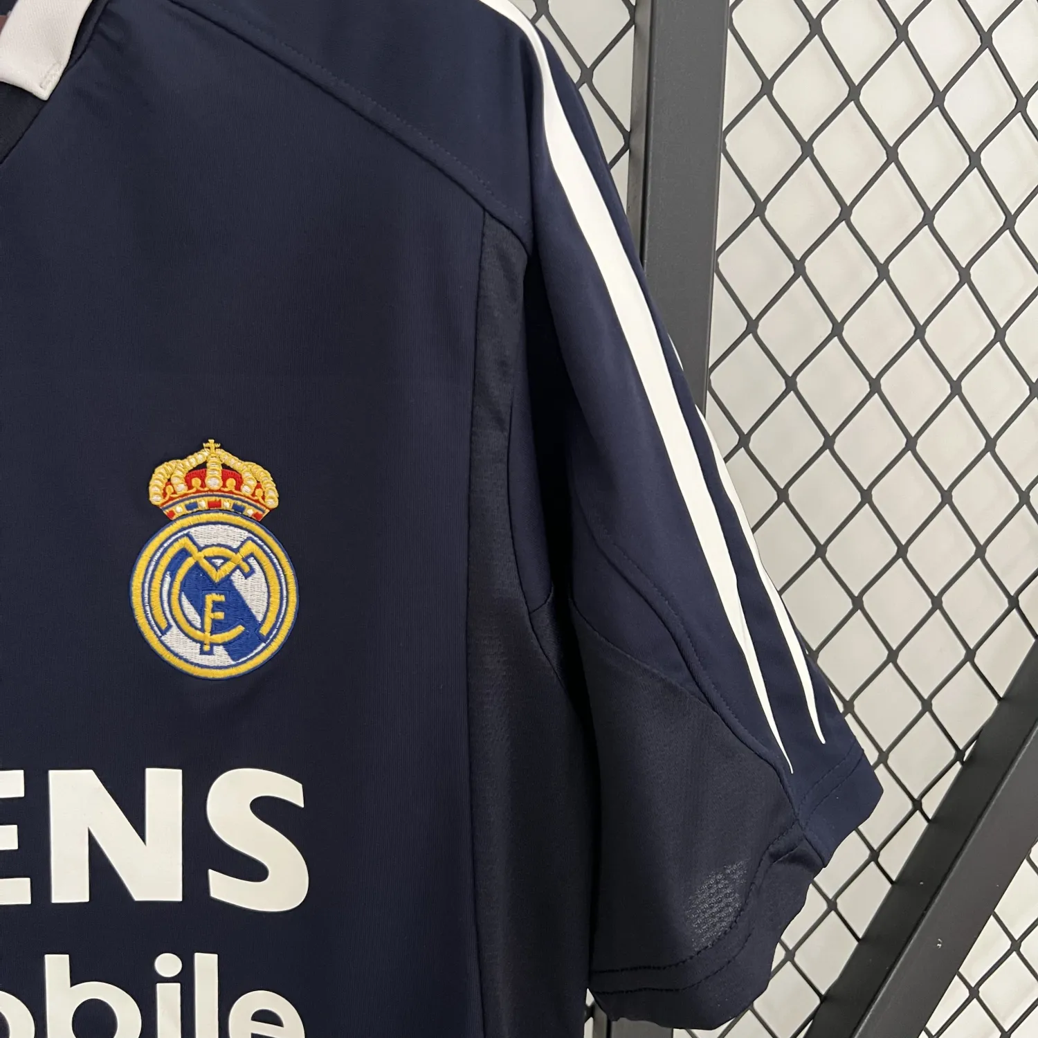 2004/05 Real Madrid away retro jersey