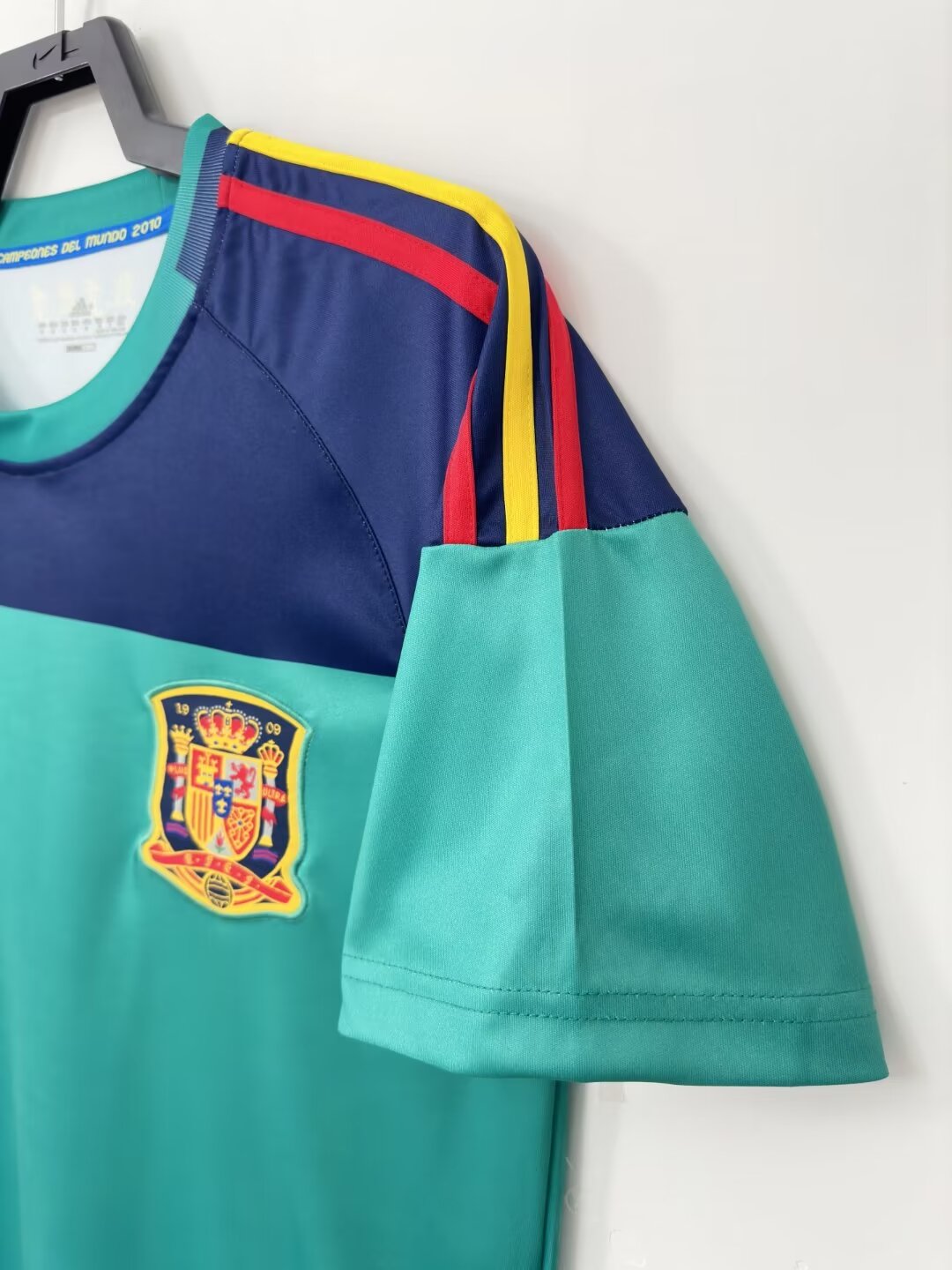 2010 Spain Goalkeeper Retro Jersey