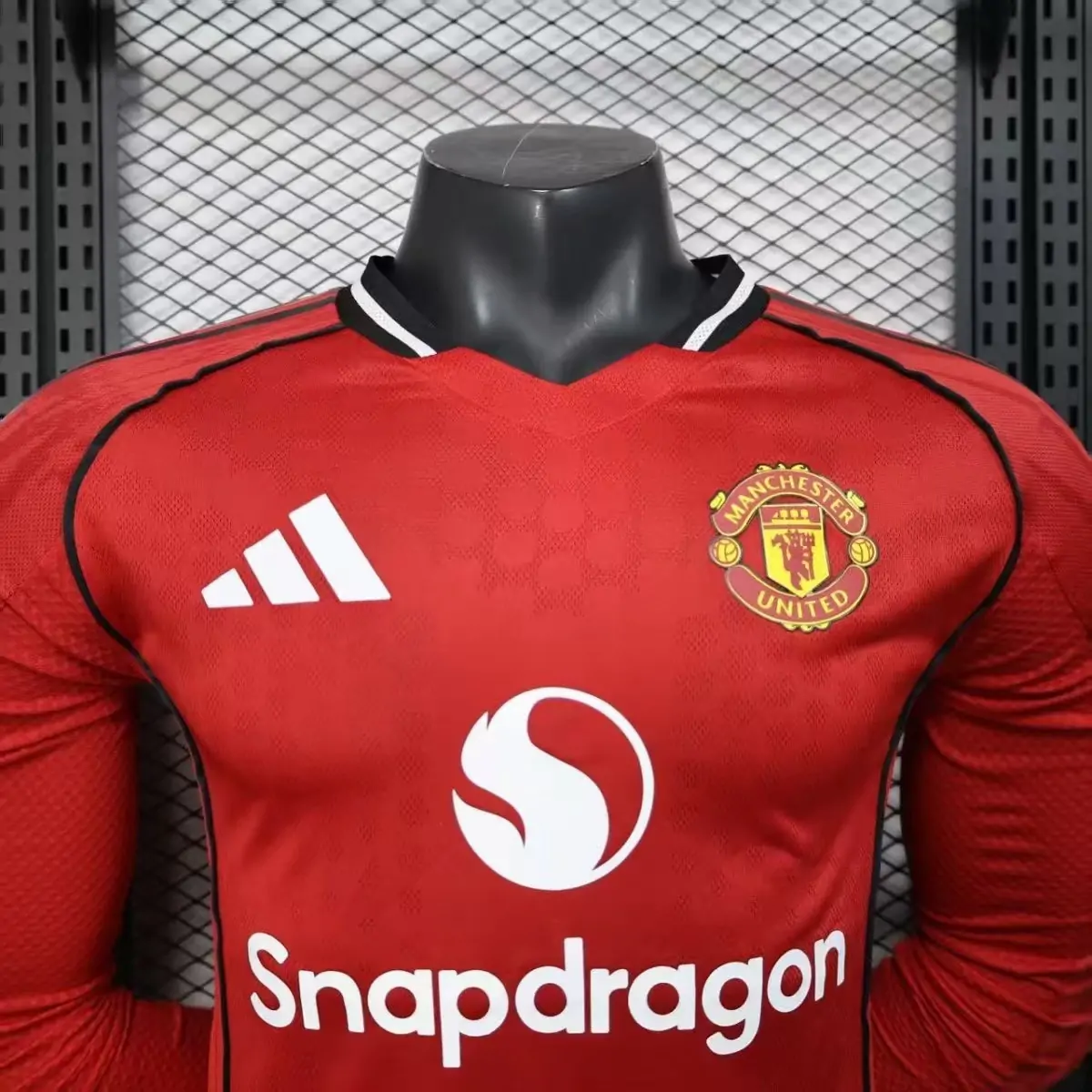 2025/26 Manchester United Home Long Sleeve Jersey - Player Edition