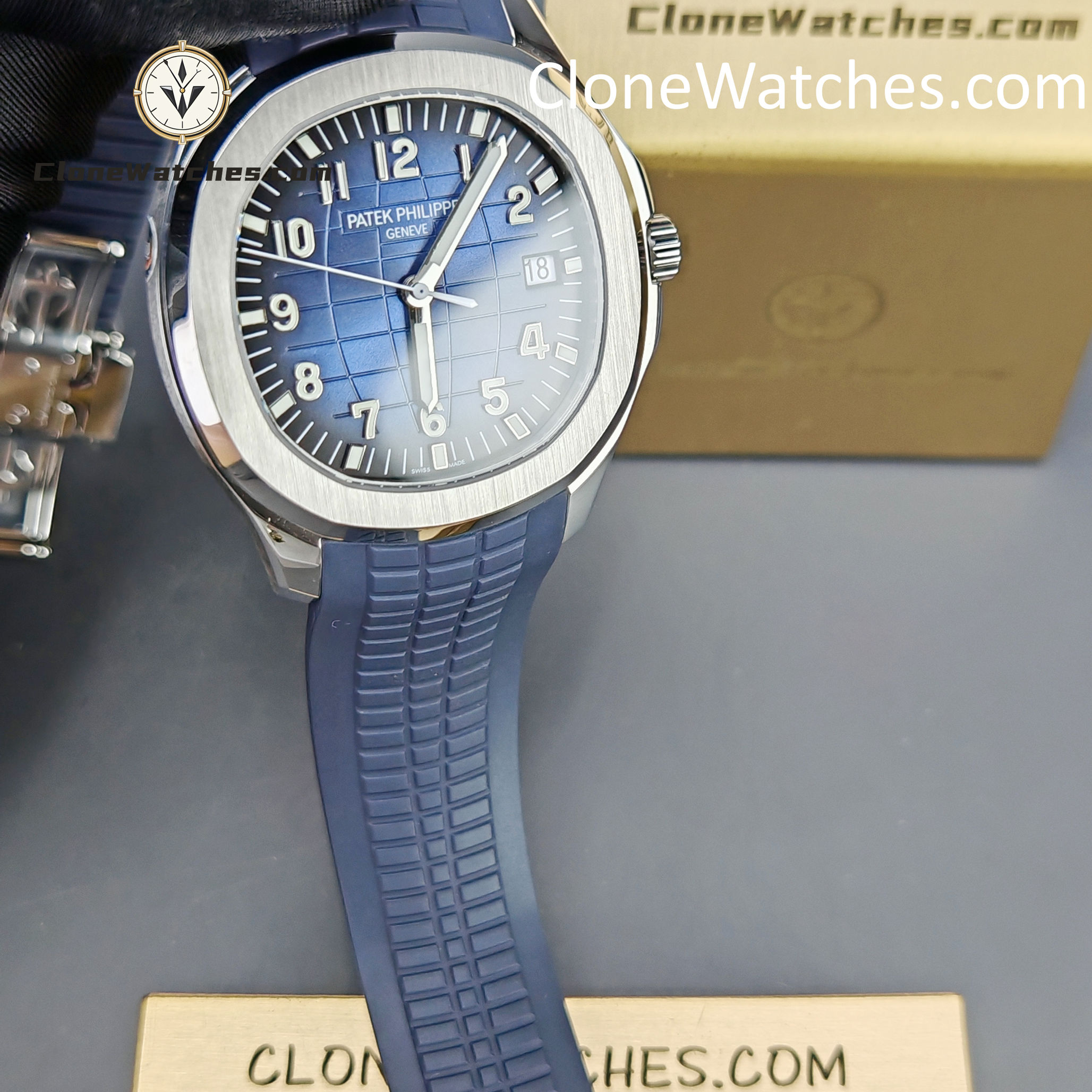 Patek Philippe Super Clone Watches 1:1 Aquanaut 5168G-001 Jumbo Blue 42 mm