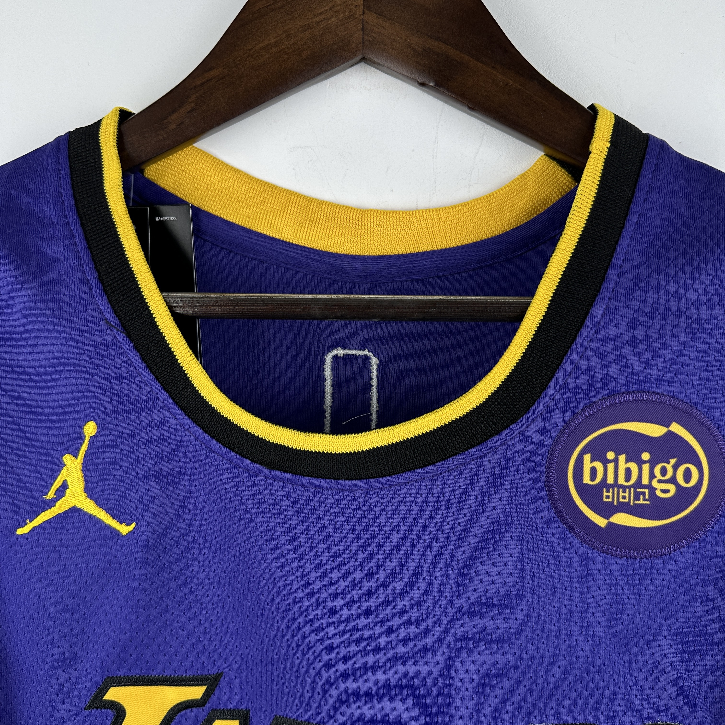 Embroidery 23rd season Lakers flying man model No. 23 James