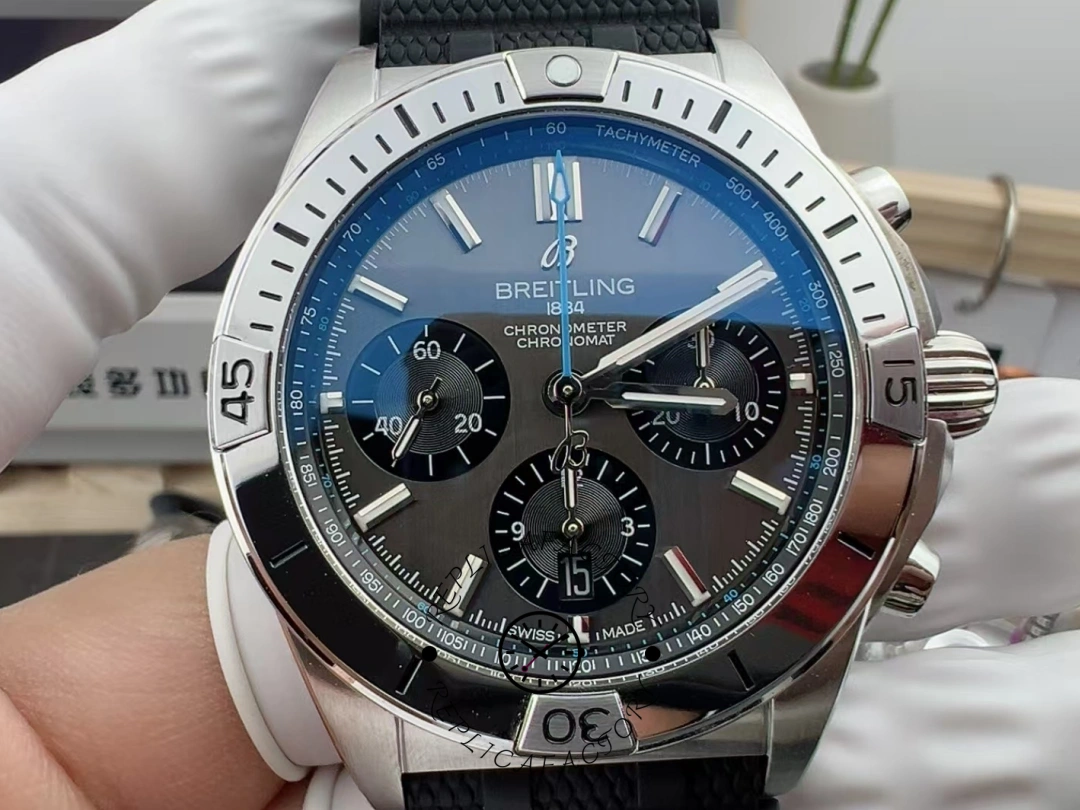 Breitling Chronomat B01 42mm EB0134101M1S1 Replica