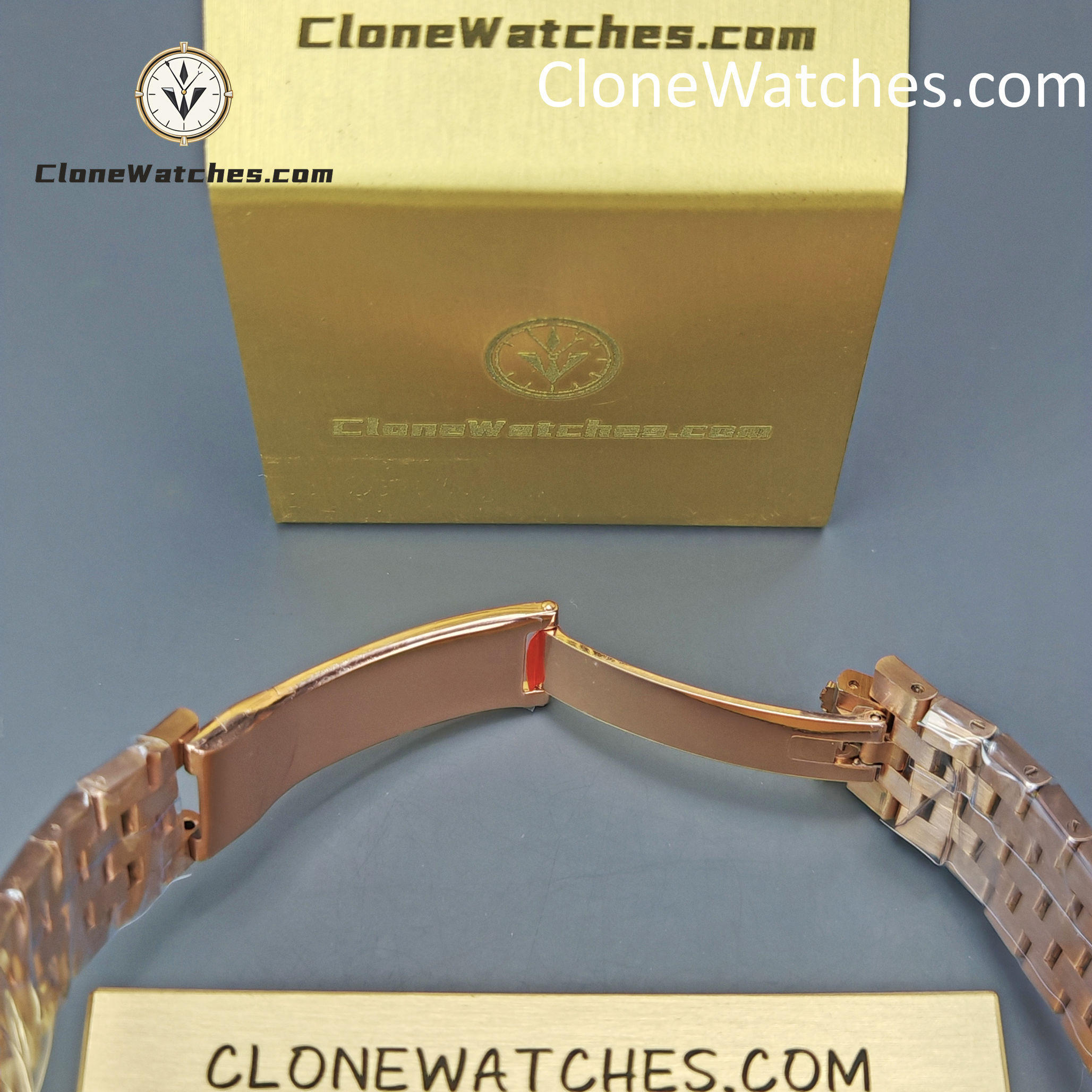 Rolex Super Clone Watches 1:1 Land-Dweller M127335-0001 White Dial Rose Gold 7135 Movement 40mm