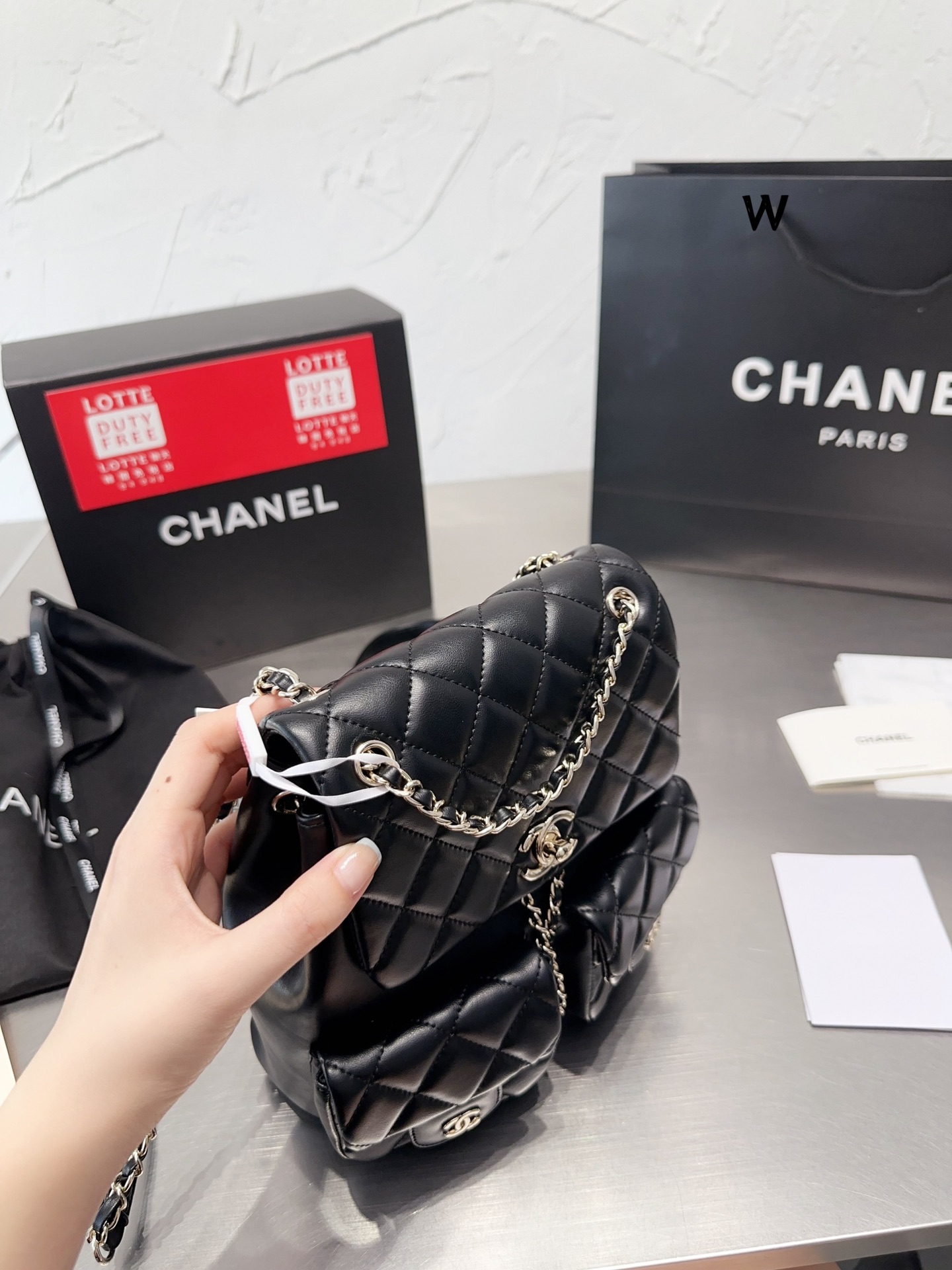 Chanel duma 23A classic black bag size 23 cm