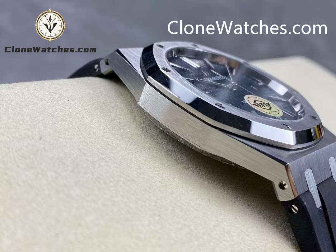 Audemars Piguet Super Clone Watches 1:1 Royal Oak 15400 Blue Dial Rubber Strap