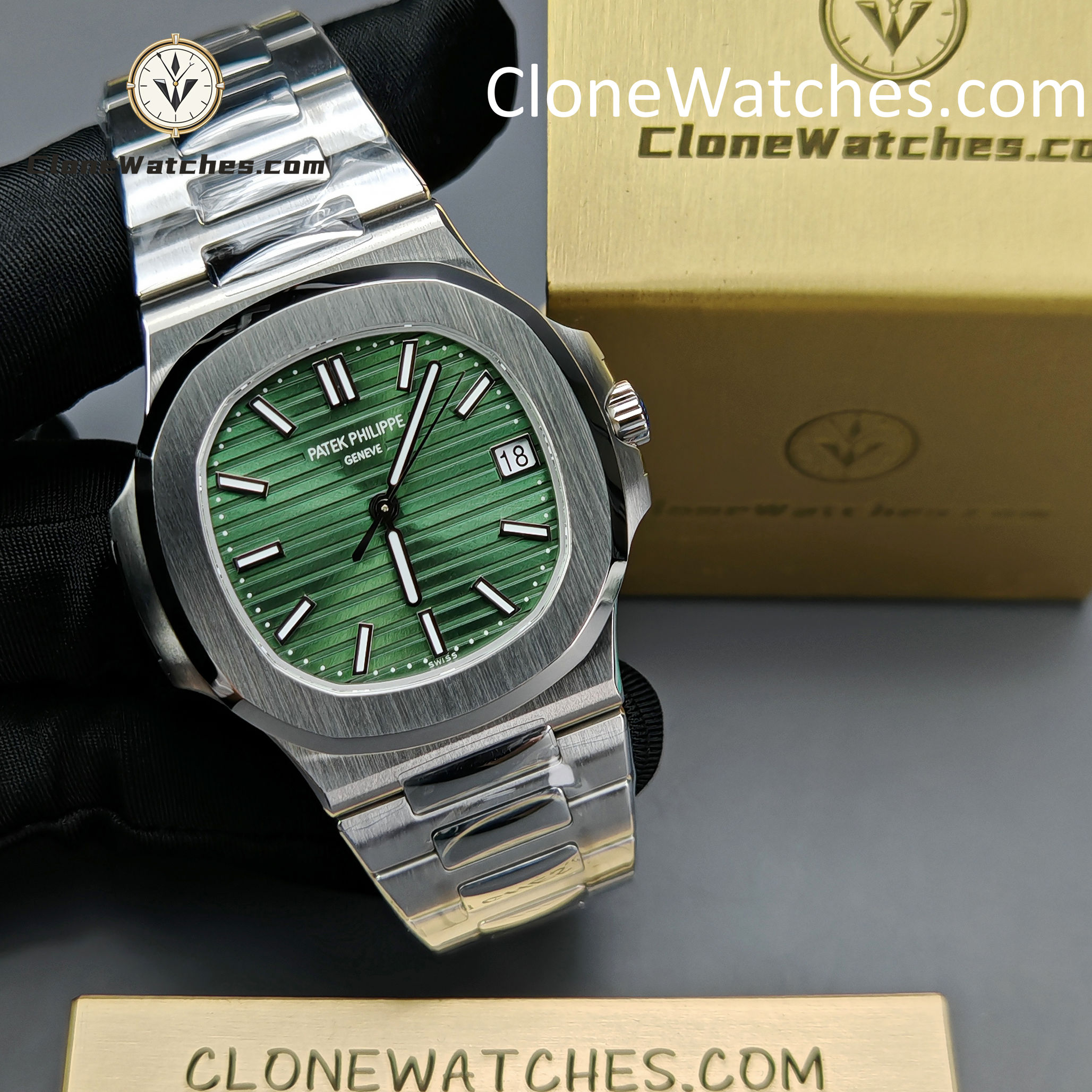 Patek Philippe Super Clone Watches 1:1 Nautilus 5711 Green Dial
