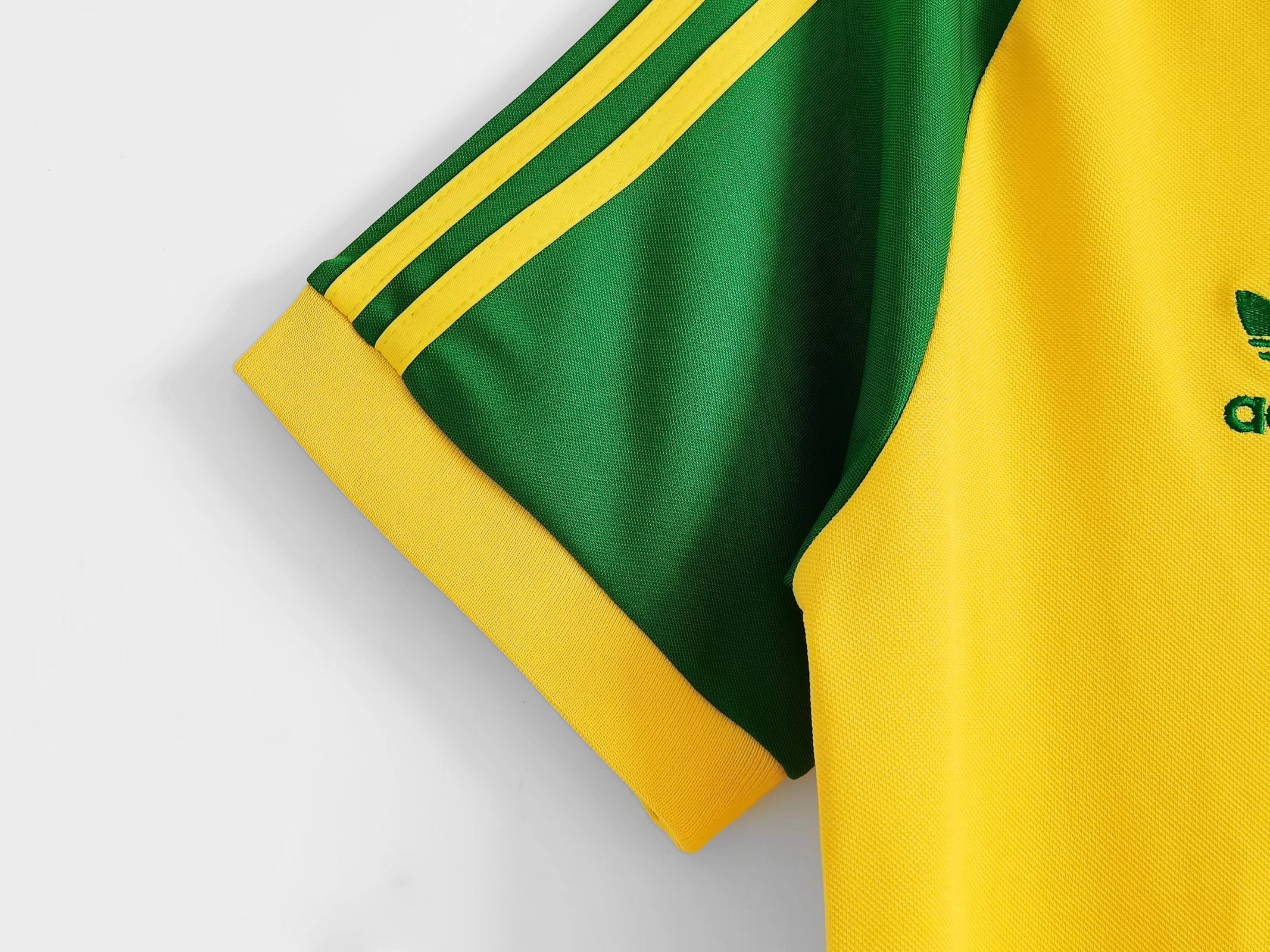 1982 Wales away retro jersey 1:1 Thai quality