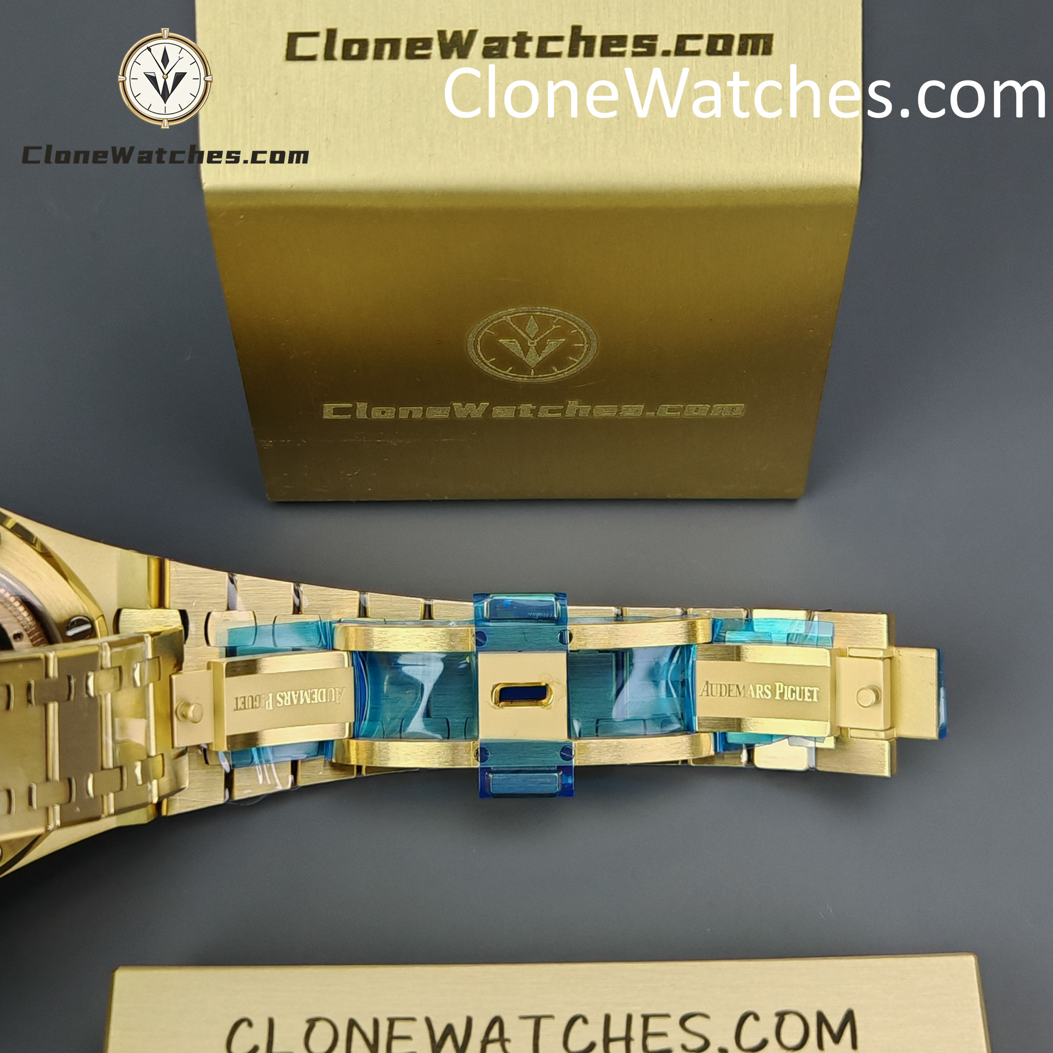 Audemars Piguet Super Clone Watches 1:1 Royal Oak “Jumbo” Extra-Thin Gold Dial 15202BA 39mm