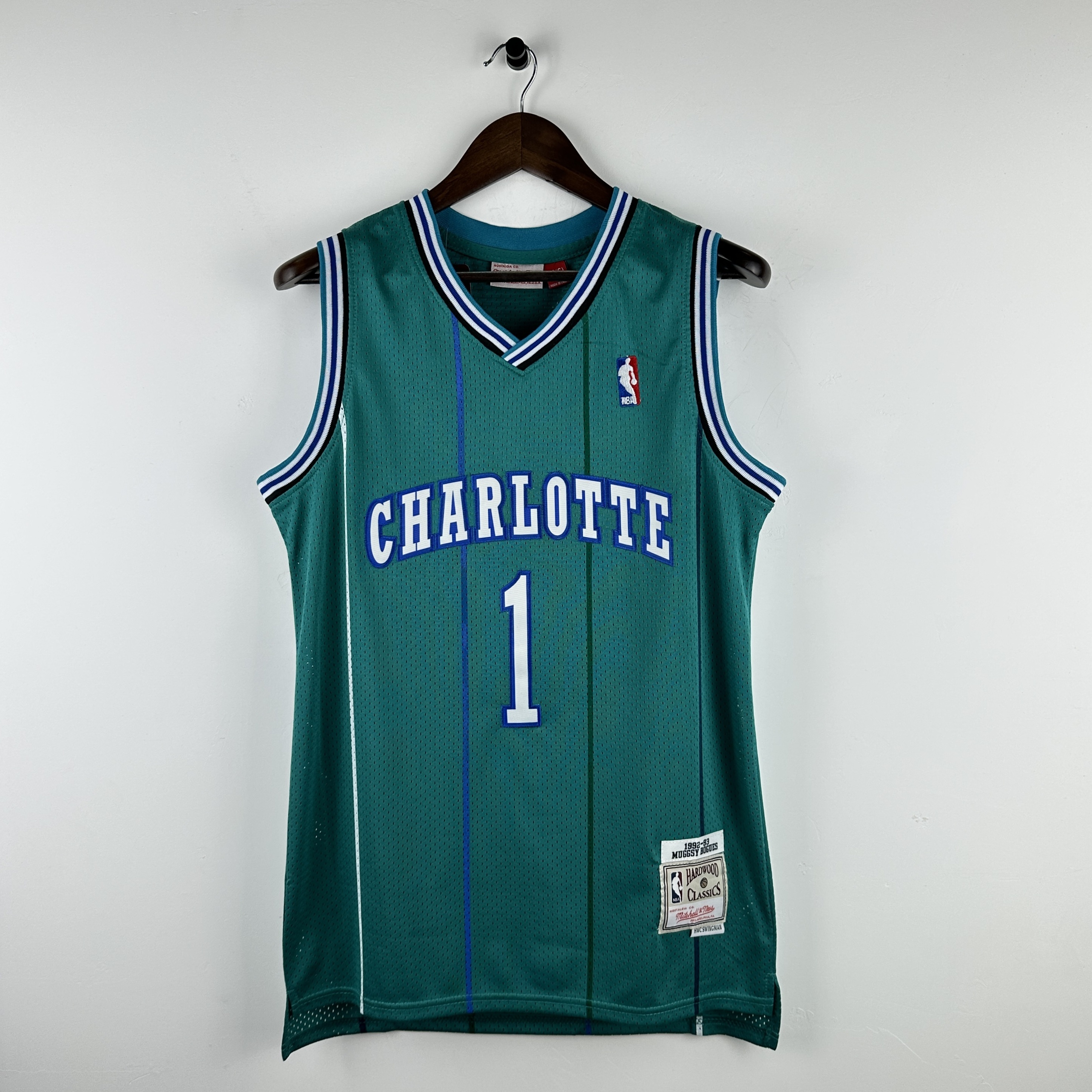 Embroidered MN retro jersey Hornets 92/93 season green No. 1 Bogues