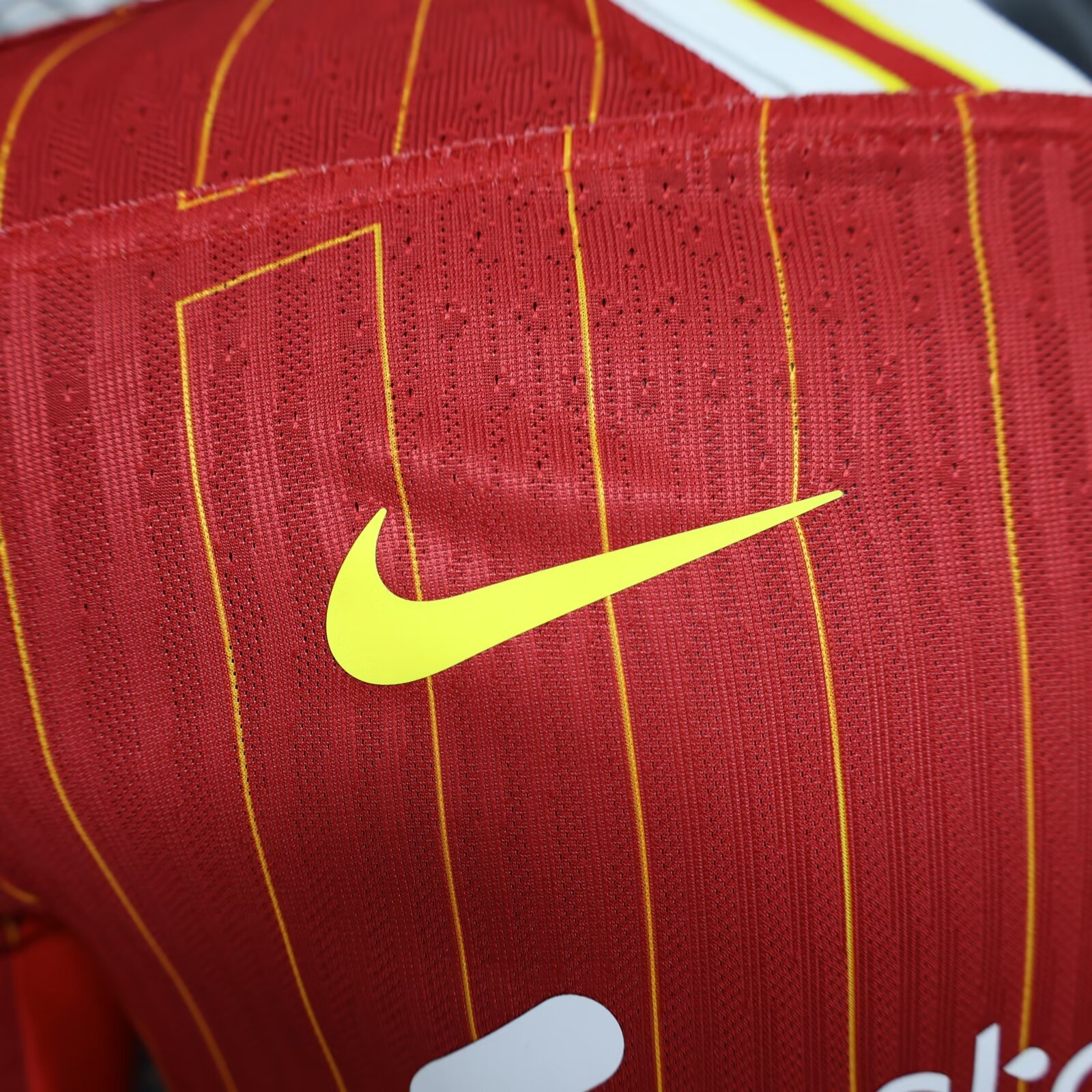 2024/25 LiverpoolHome long sleeve jersey