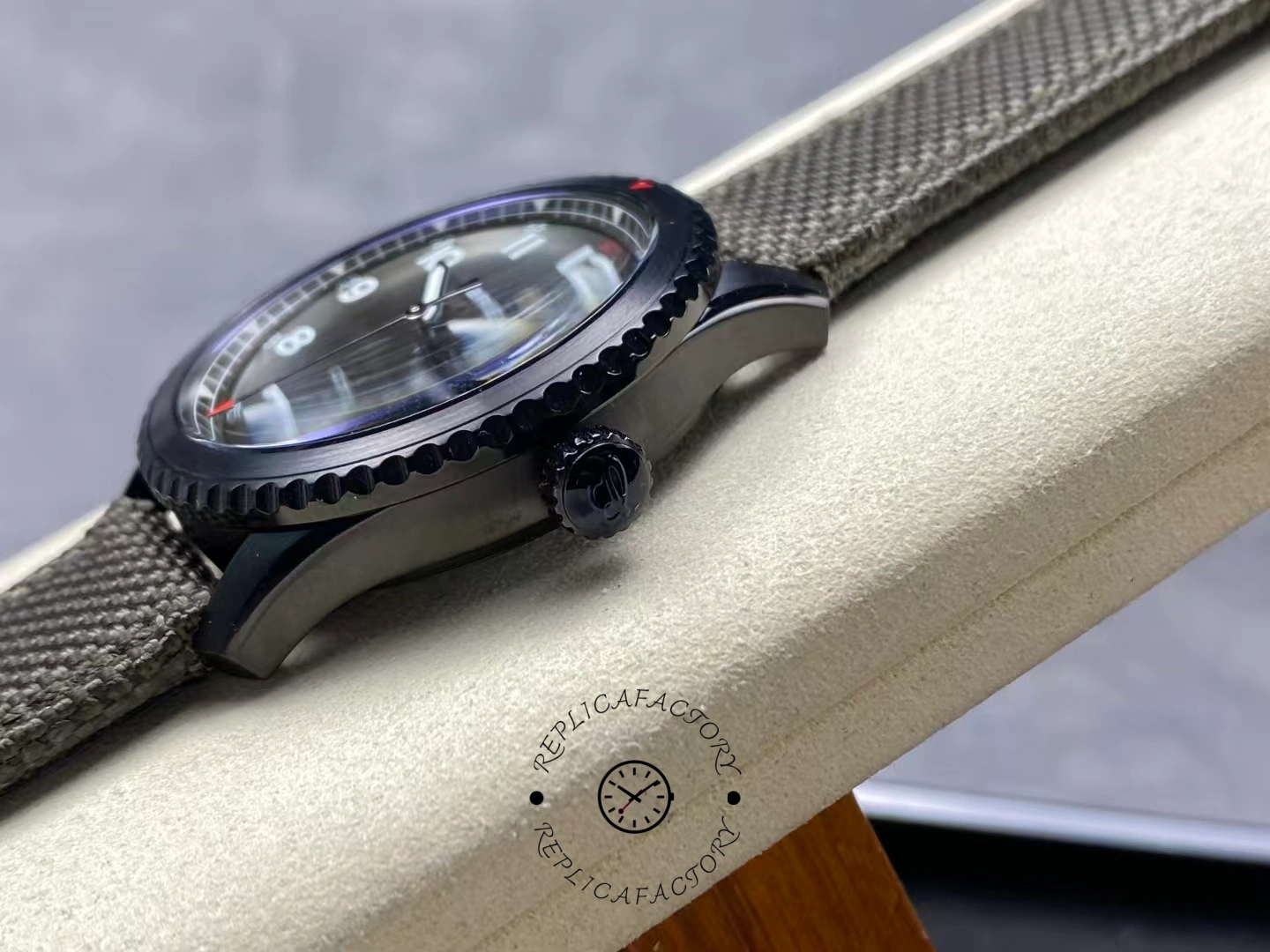 Breitling Navitimer 8 Automatic 41 Curtiss Warhawk M173152A1L1X1 1:1 Clone Green Dial Watch