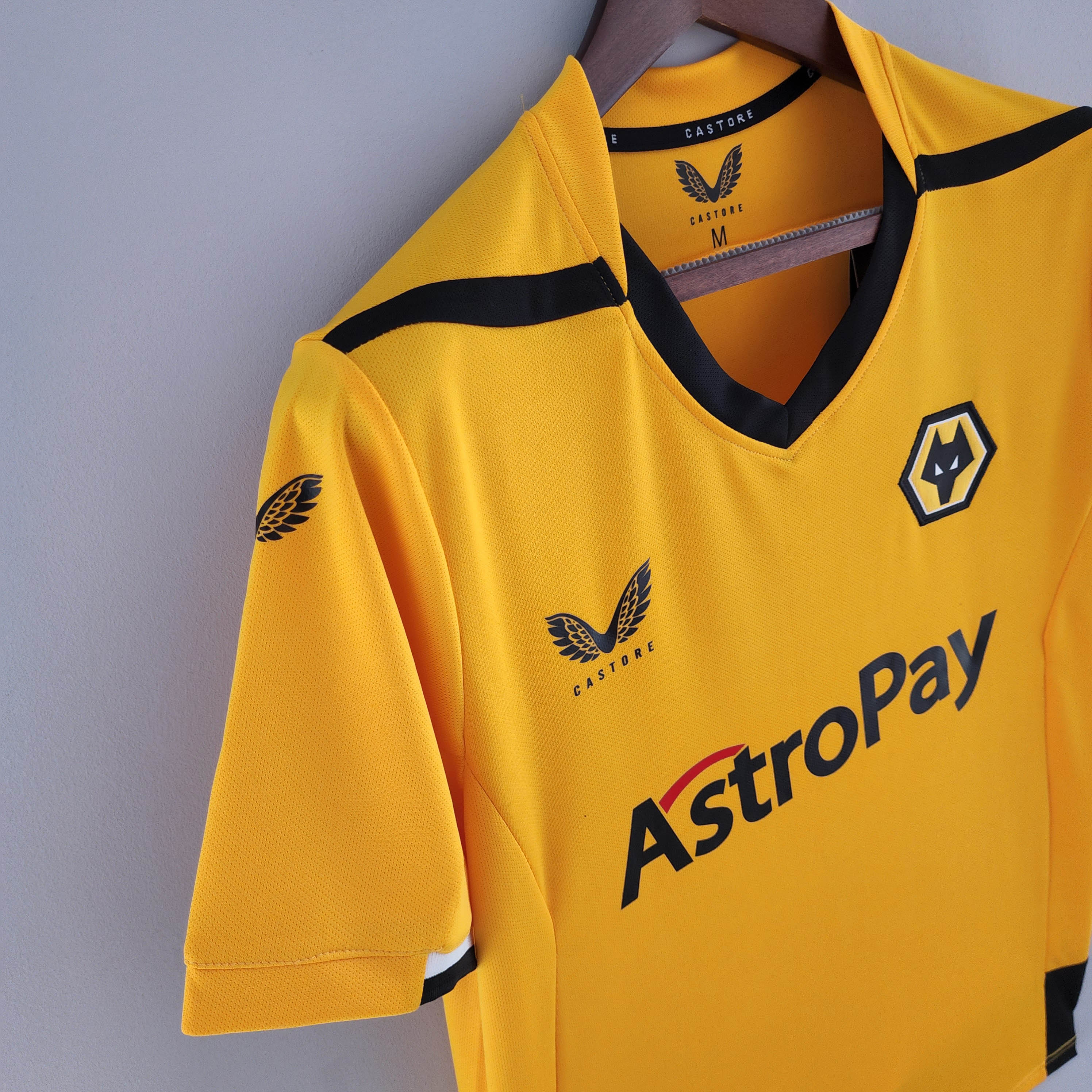 2022/23 Wolverhampton Wanderers Home Football Shirt 1:1 Thai Quality - Fans Edition