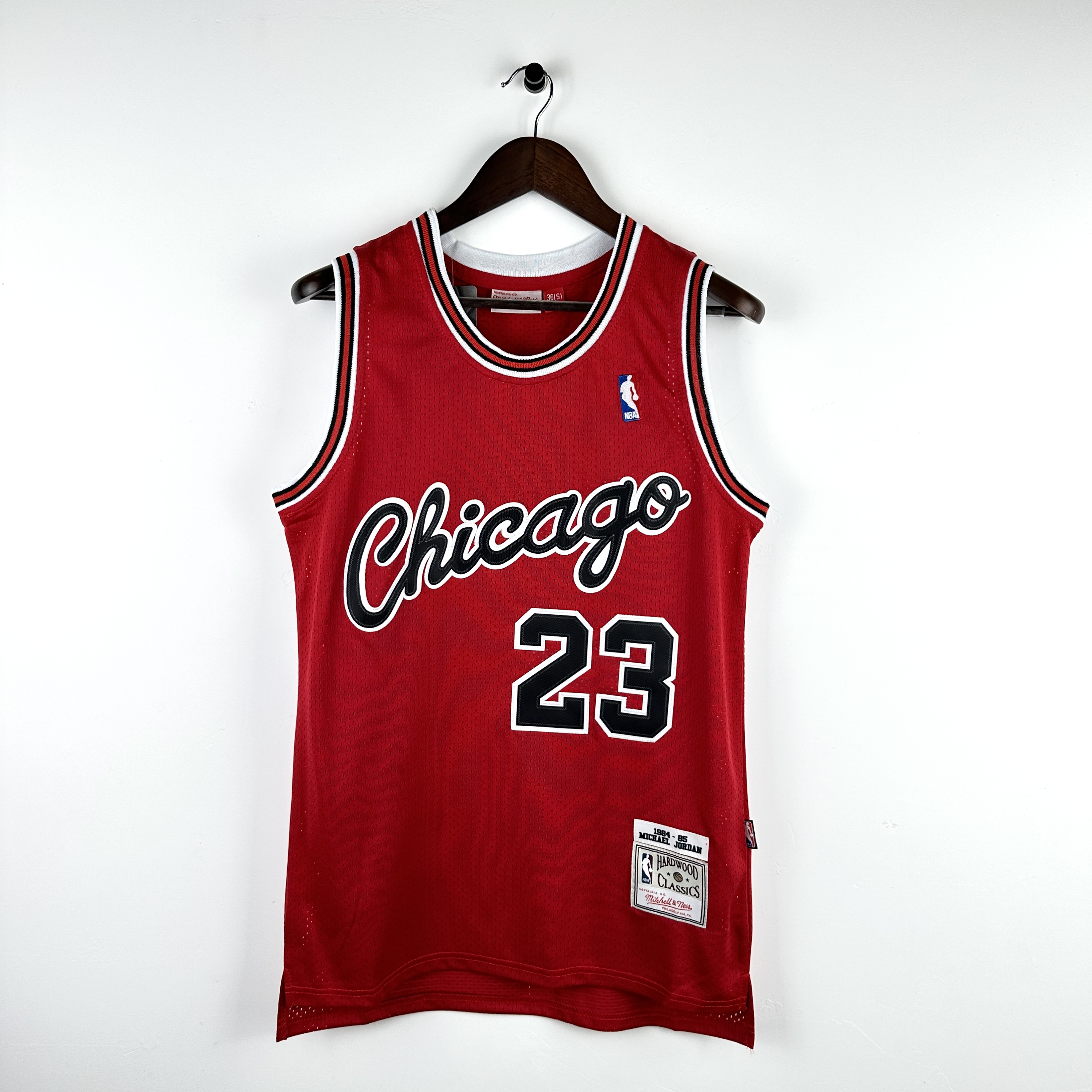 Embroidered MN retro jersey Bulls 84/85 season rookie red No. 23 Jordan