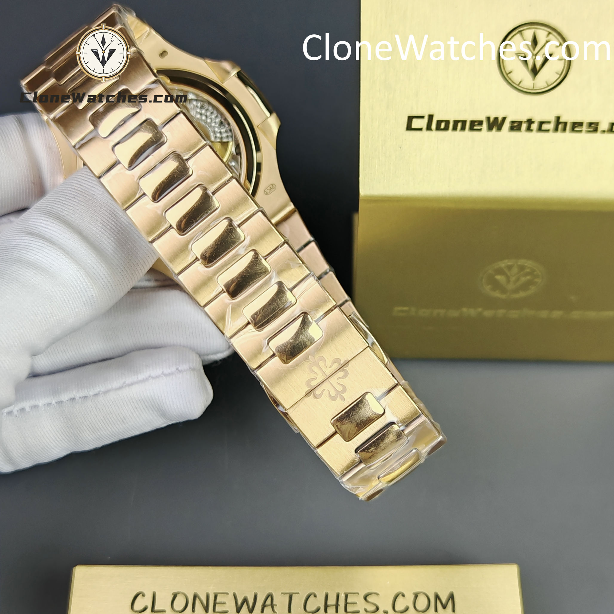 Patek Philippe Super Clone Watches 1:1 Nautilus Moon Phase 18K Rose Gold 5712 Brown Dial New Buckle
