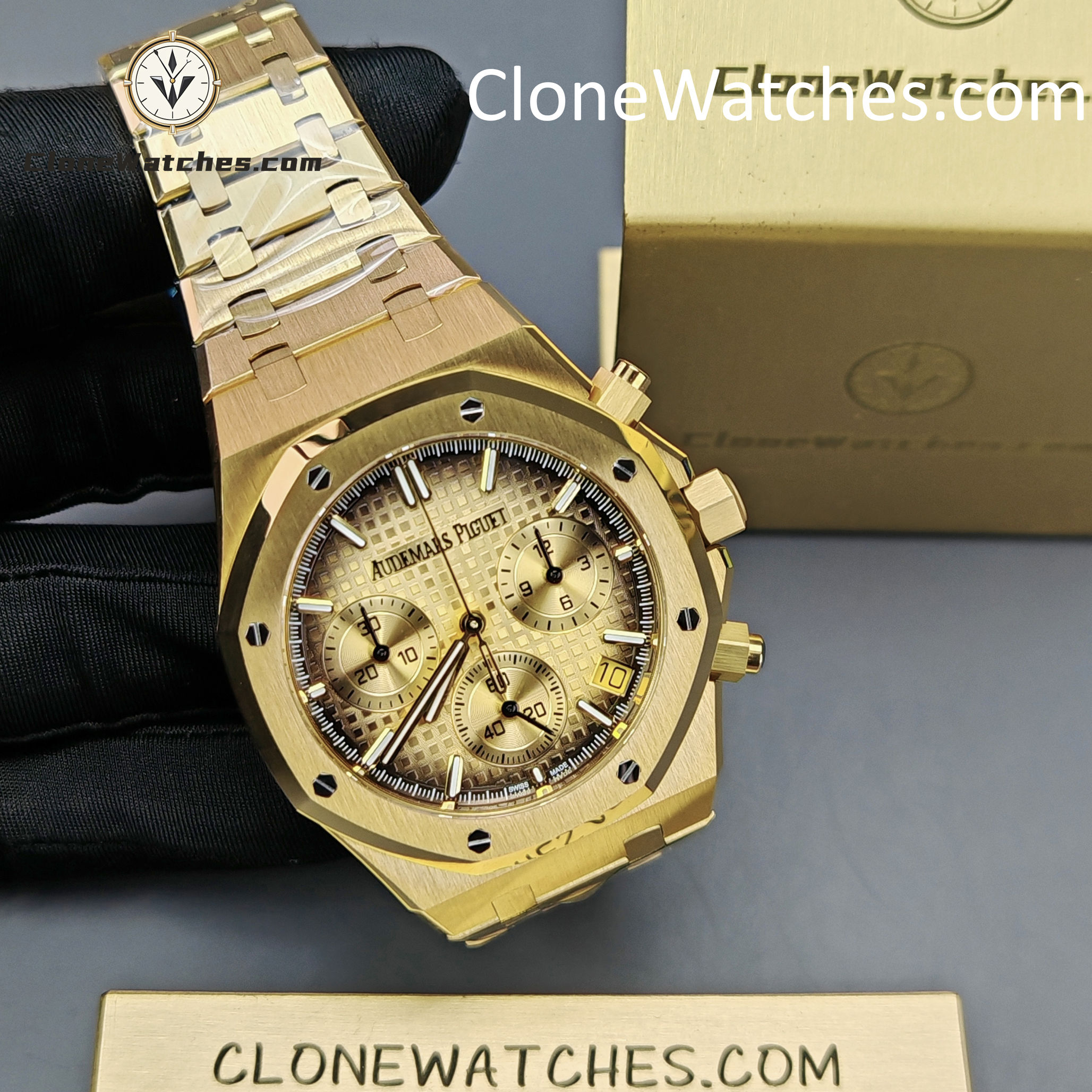 Audemars Piguet Super Clone Watches 1:1 Royal Oak Smoked Gold Dial 26240BA Selfwinding Chronograph