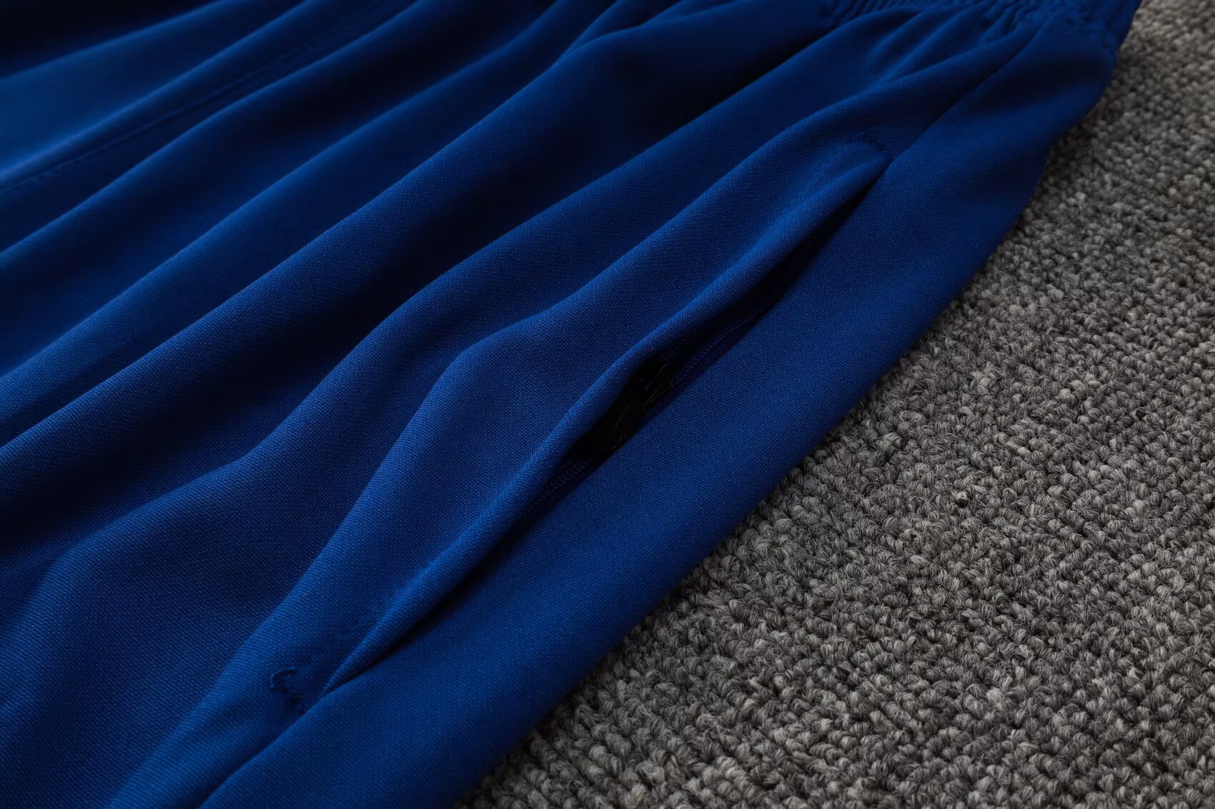 2025/26 Paris Saint-Germain red training kit