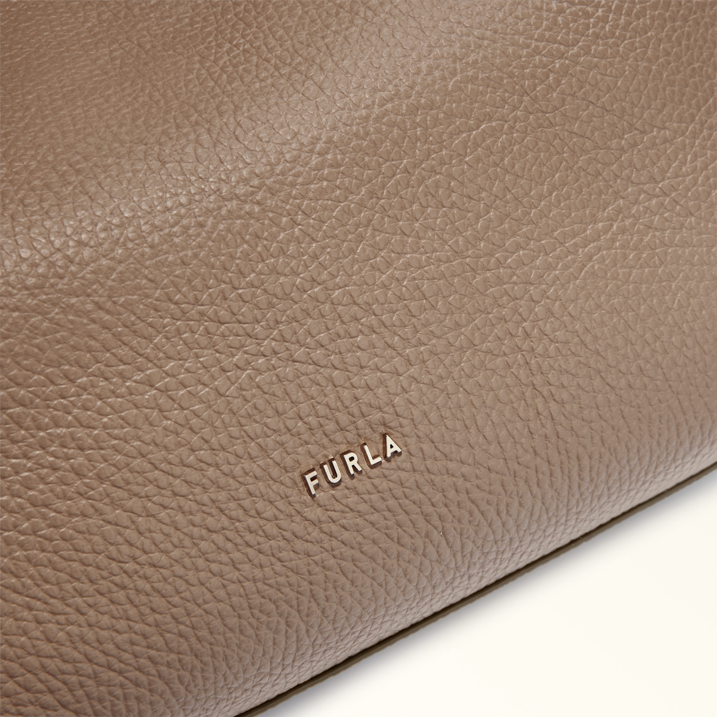 Furla Lara Shoulder Bag M