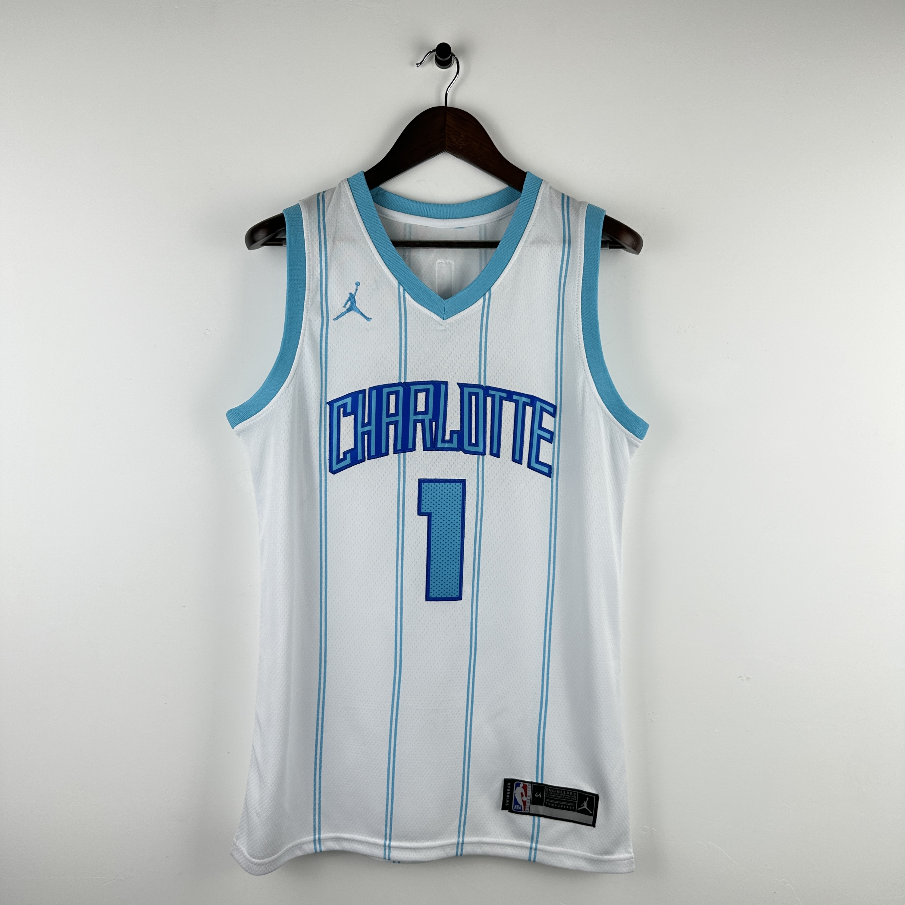 Embroidery Hornets White No. 1 Ball