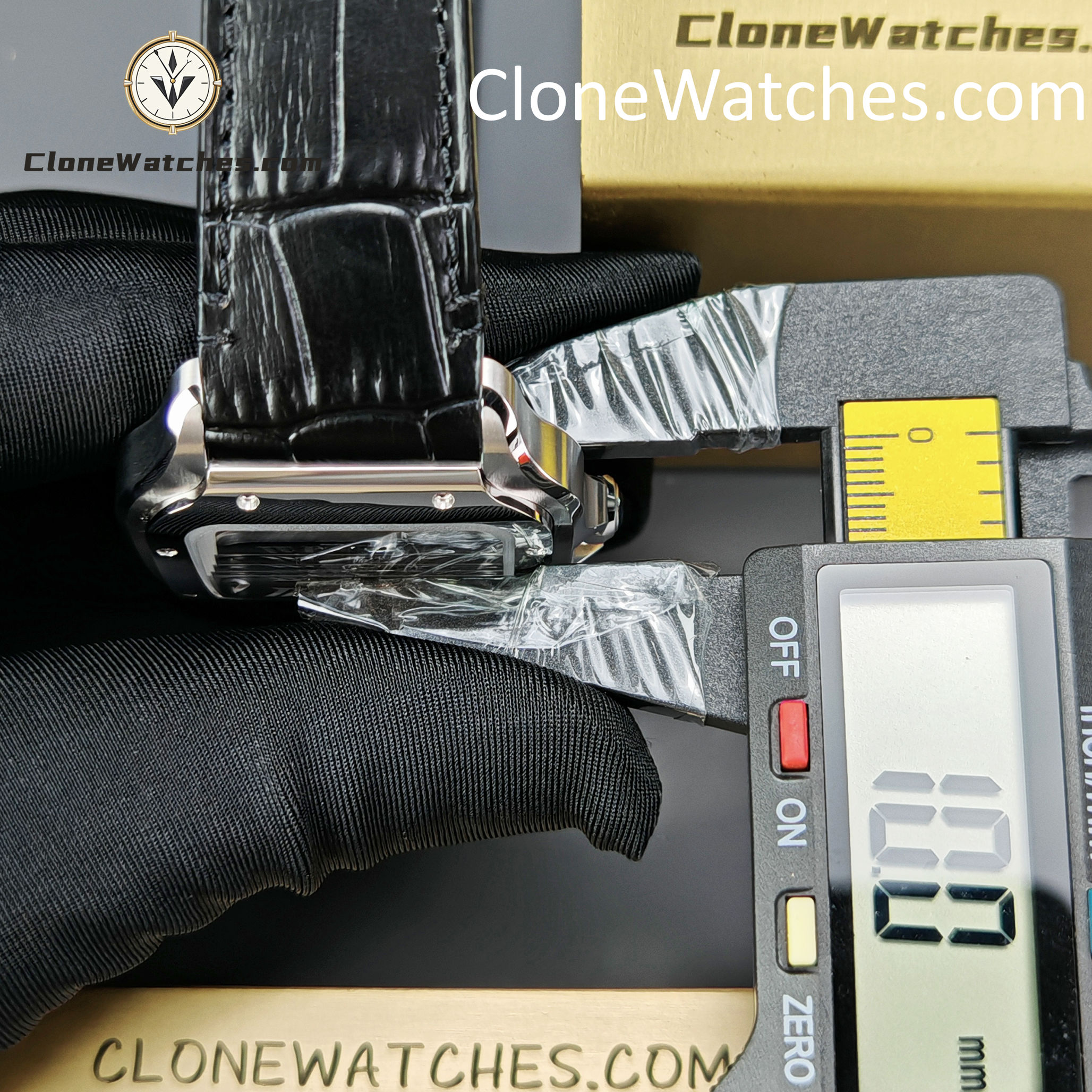 Cartier Super Clone Watches 1:1 Santos Gradient Brown Dial 39.8MM WSSA0064 Black Leather Belt