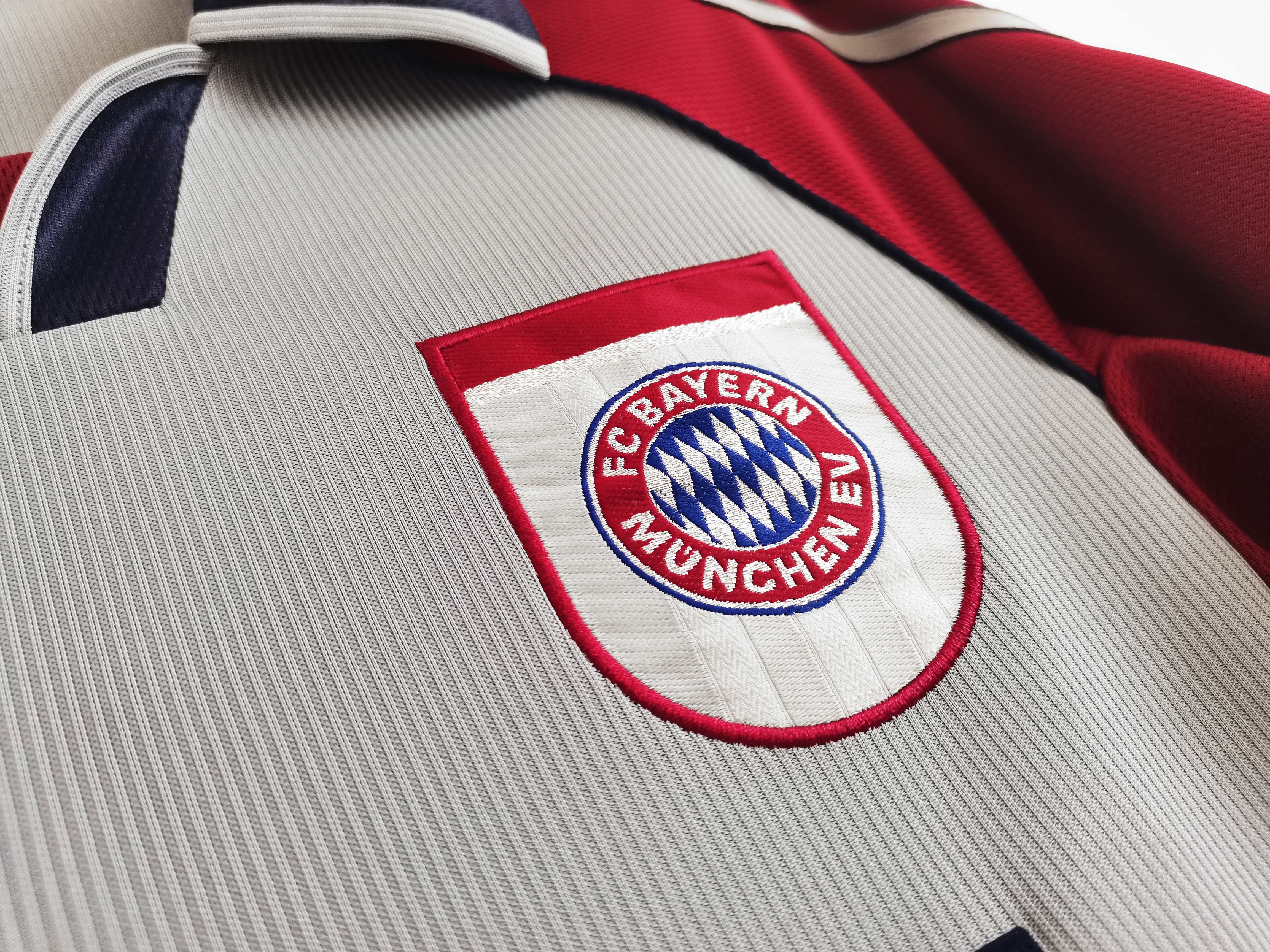 1998/99 Bayern Away Retro Jersey