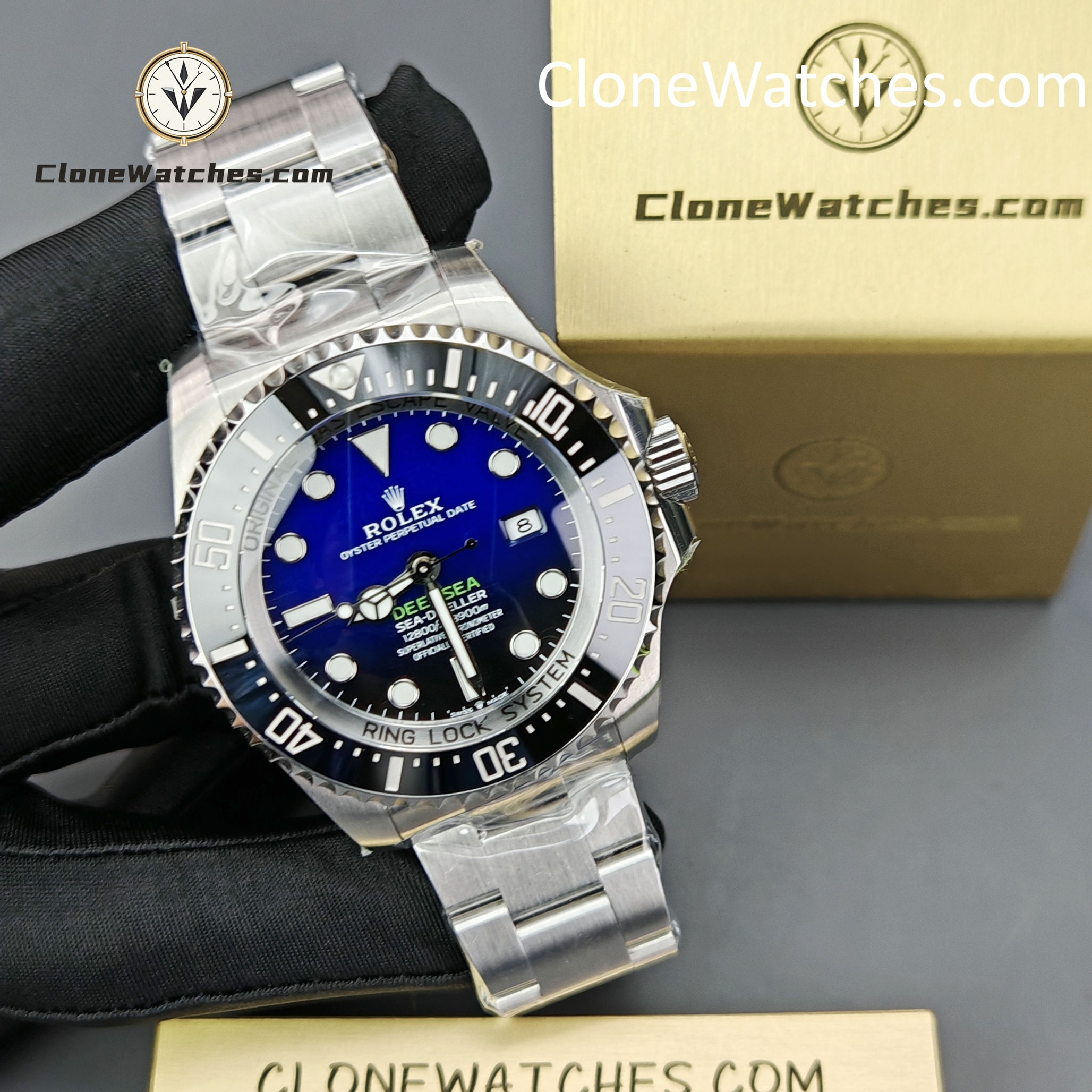 Rolex Super Clone Watches 1:1 Deepsea Sea Dweller Gradient Blue Dial m126660-0002 3235 Movement