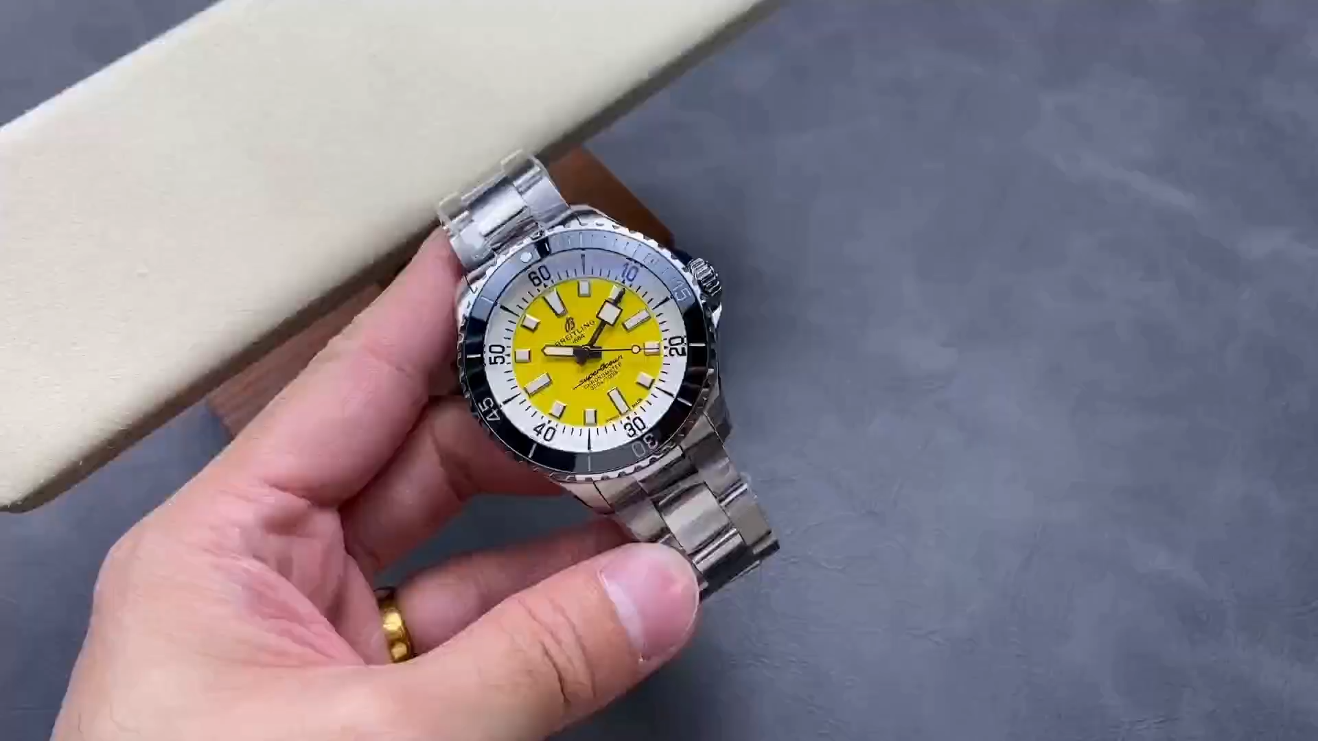 Breitling Superocean Automatic 42 Men's Watch A17375211I1A1 1:1 Clone Yellow Dial