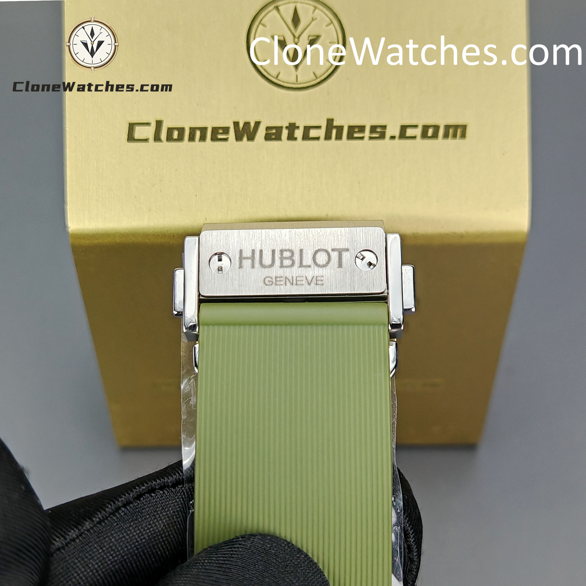 Hublot Super Clone Watches 1:1 Classic Fusion Green 42MM 542.NX.8970.RX
