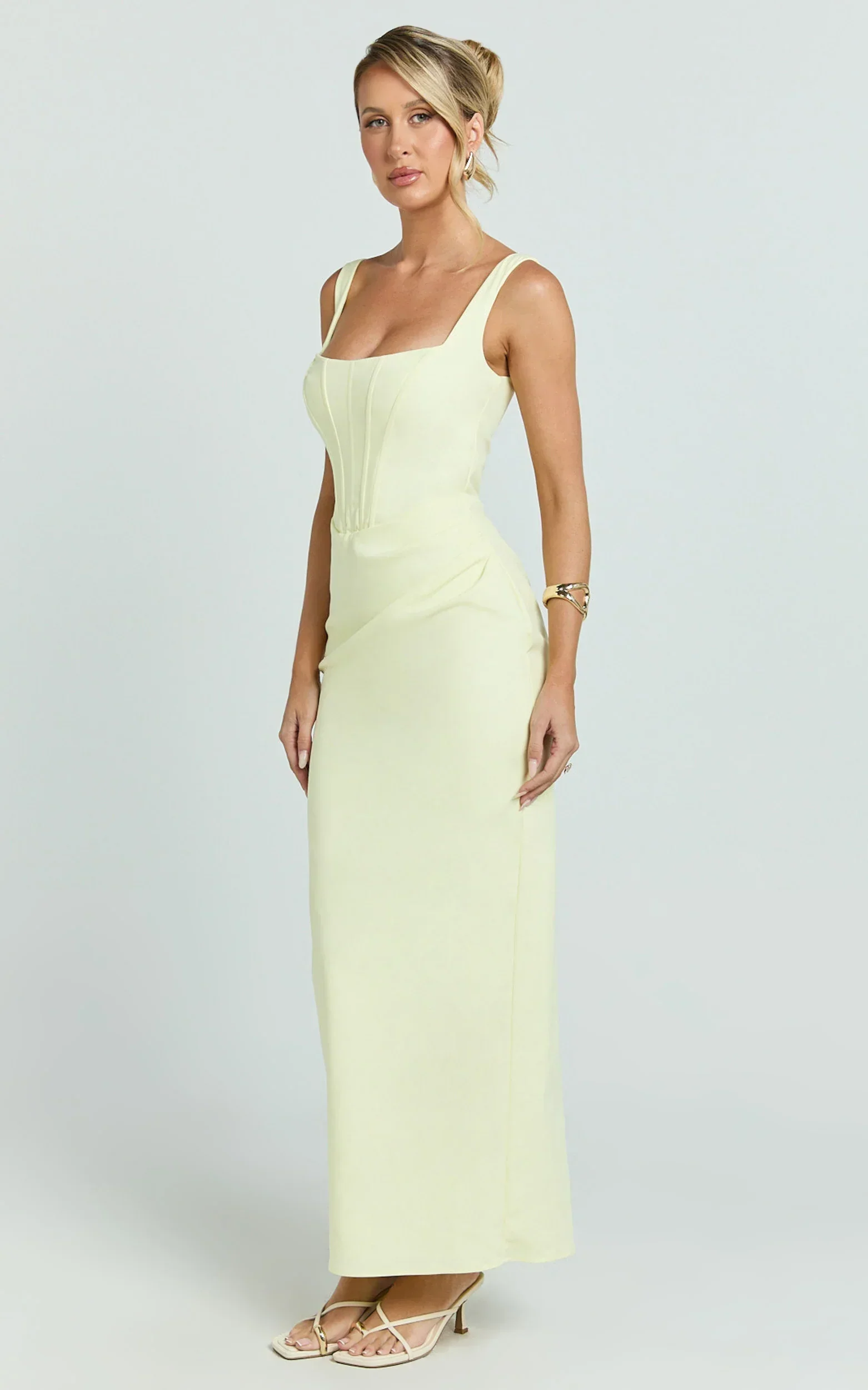 Karlie Maxi Dress - Scoop Neck Fitted Dress in Lemon