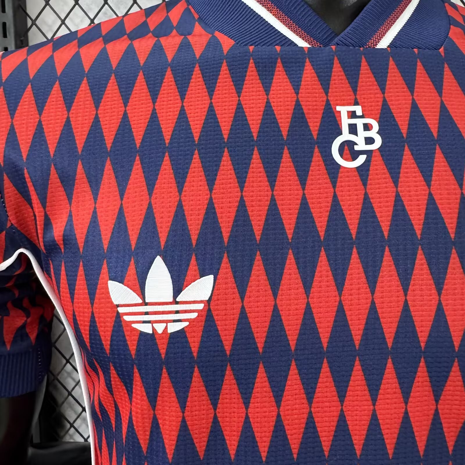 2025-26 Bayern Munich Jersey - Player Edition