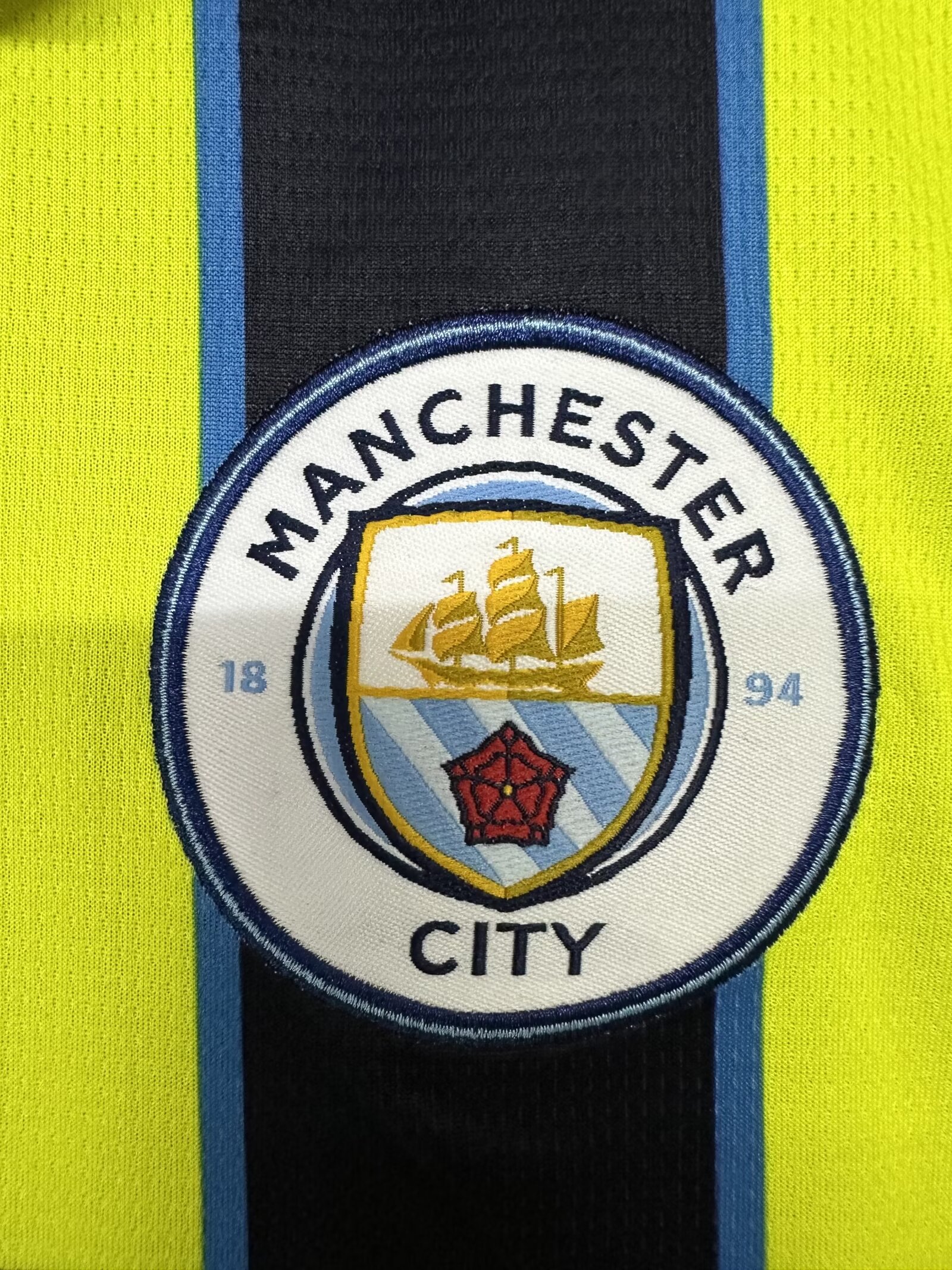 2024/25 Manchester City Away Shirt - Fans Edition