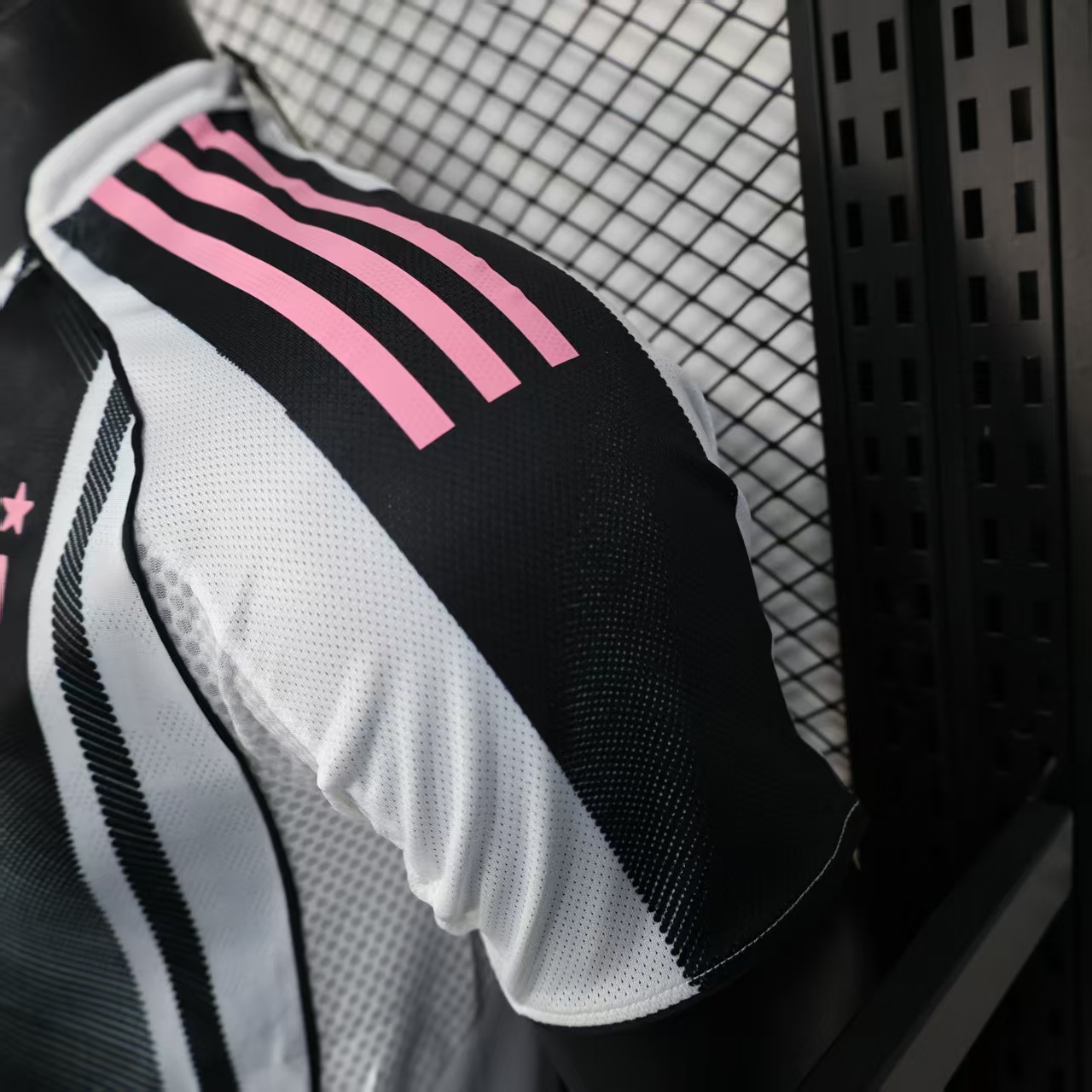 2025-26 Juventus Home - Jersey - Player Edition