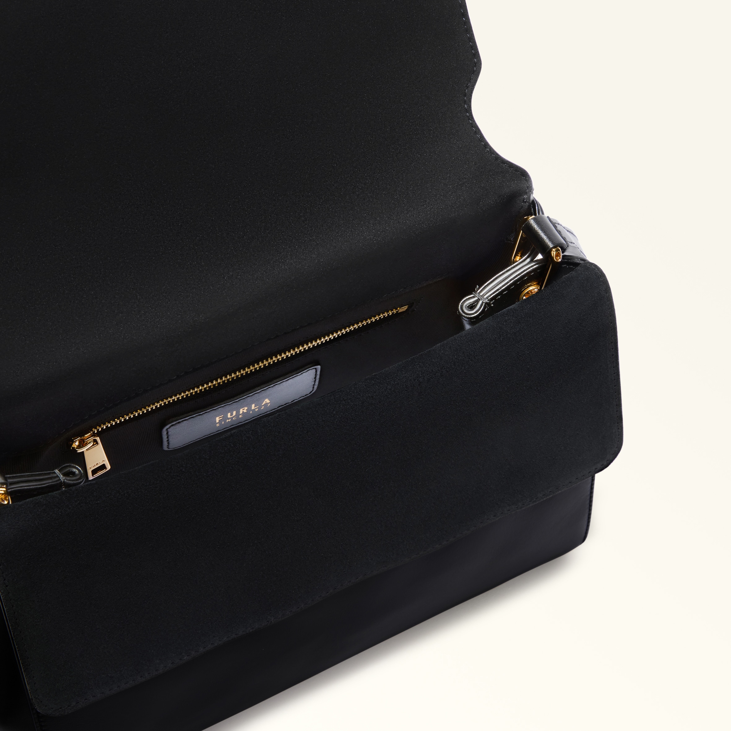 Furla Domus Shoulder Bag S