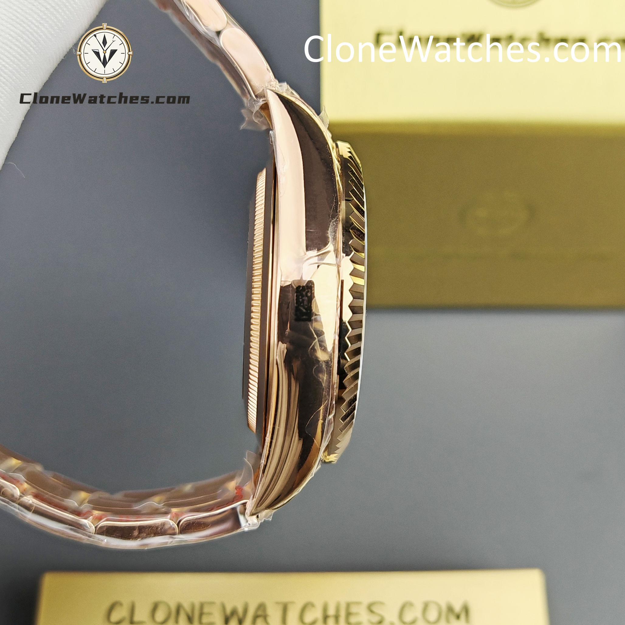 Rolex Super Clone Watches 1:1 Sky Dweller Rose Gold Blue Oyster m336935-0005 9002 Movement