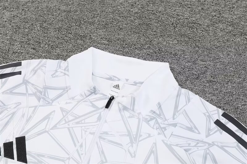 2024/25 Real Madrid half zip training sportswear 1:1 Thai quality