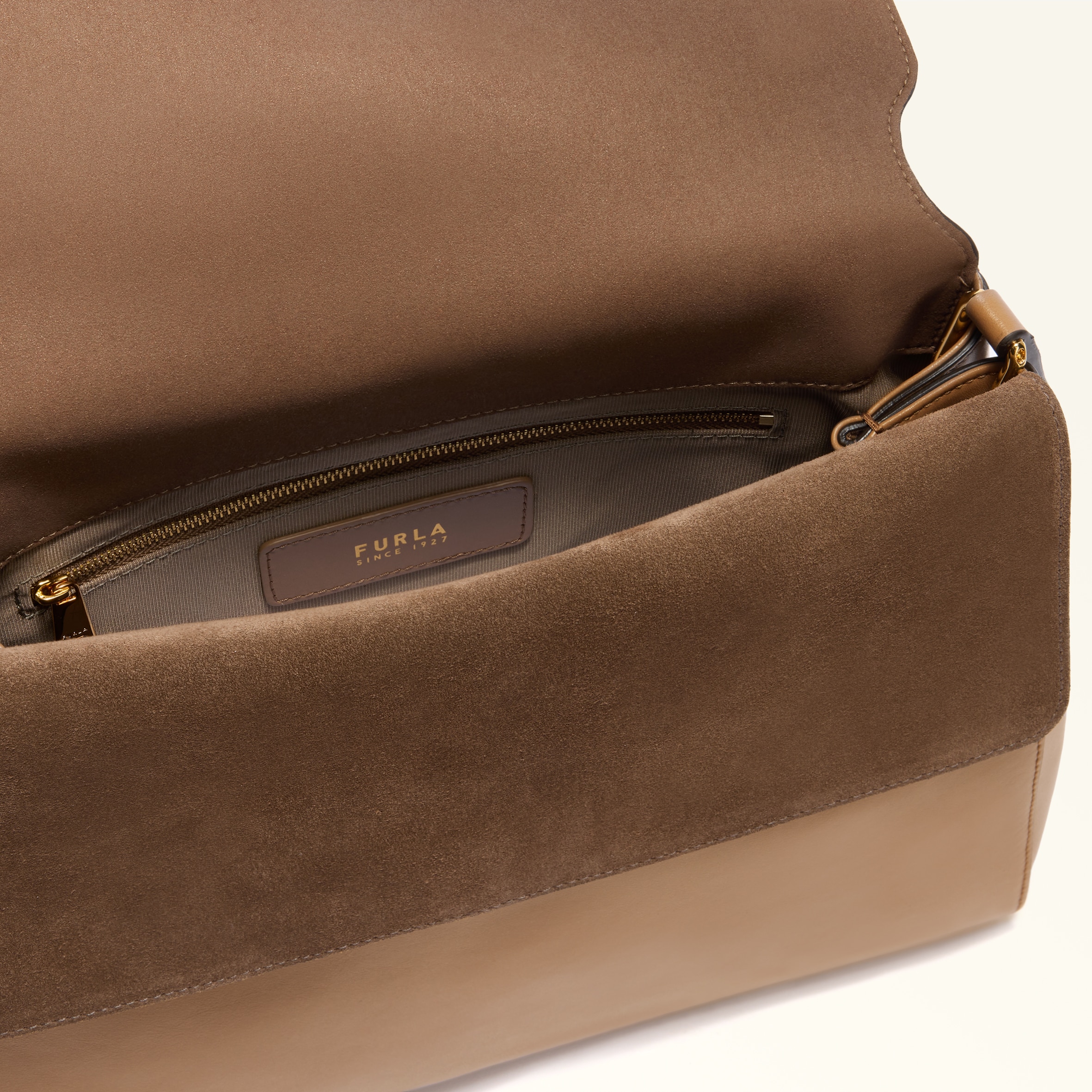 Furla Domus Shoulder Bag M