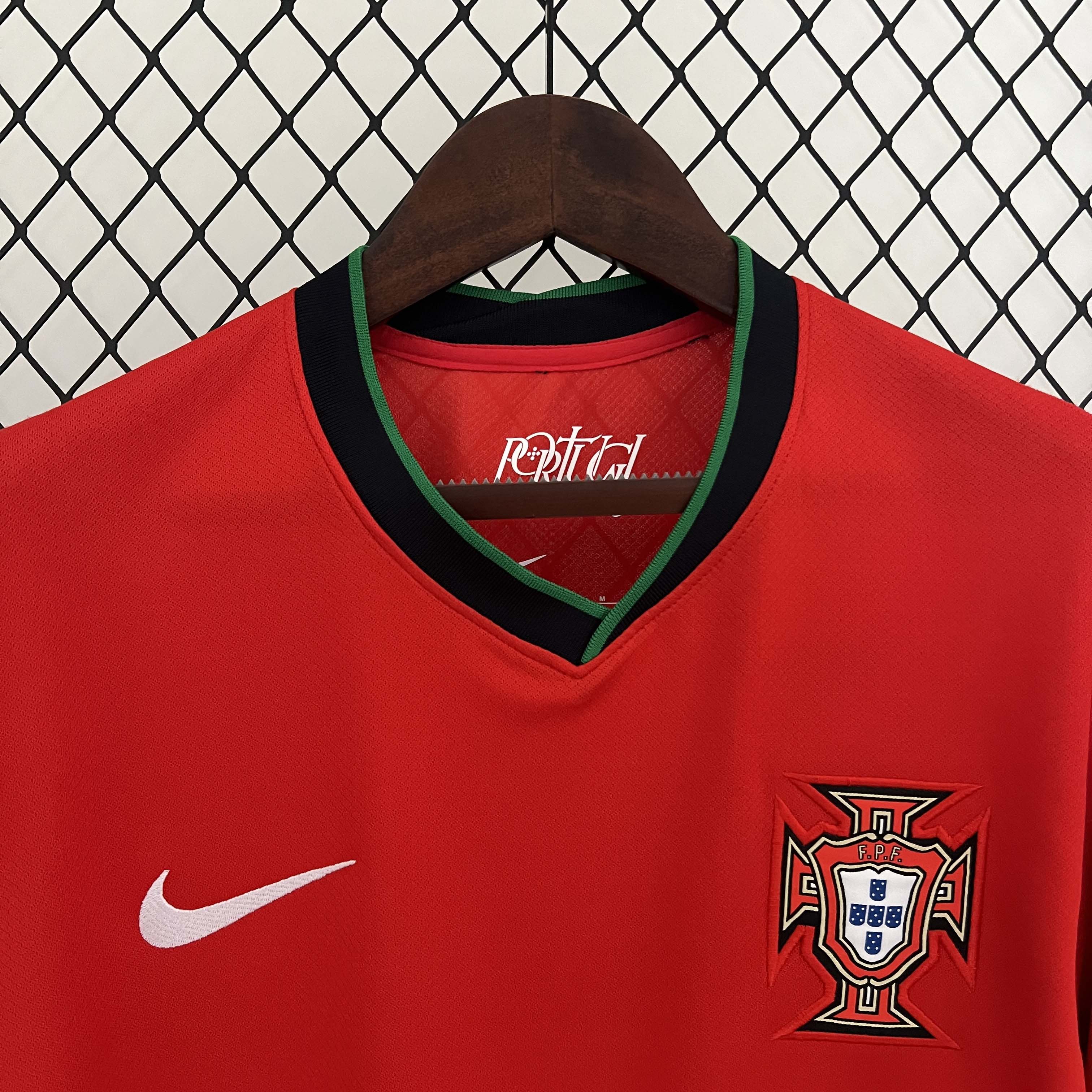 2024/25 Portugal Home Shirt - Fans Edition