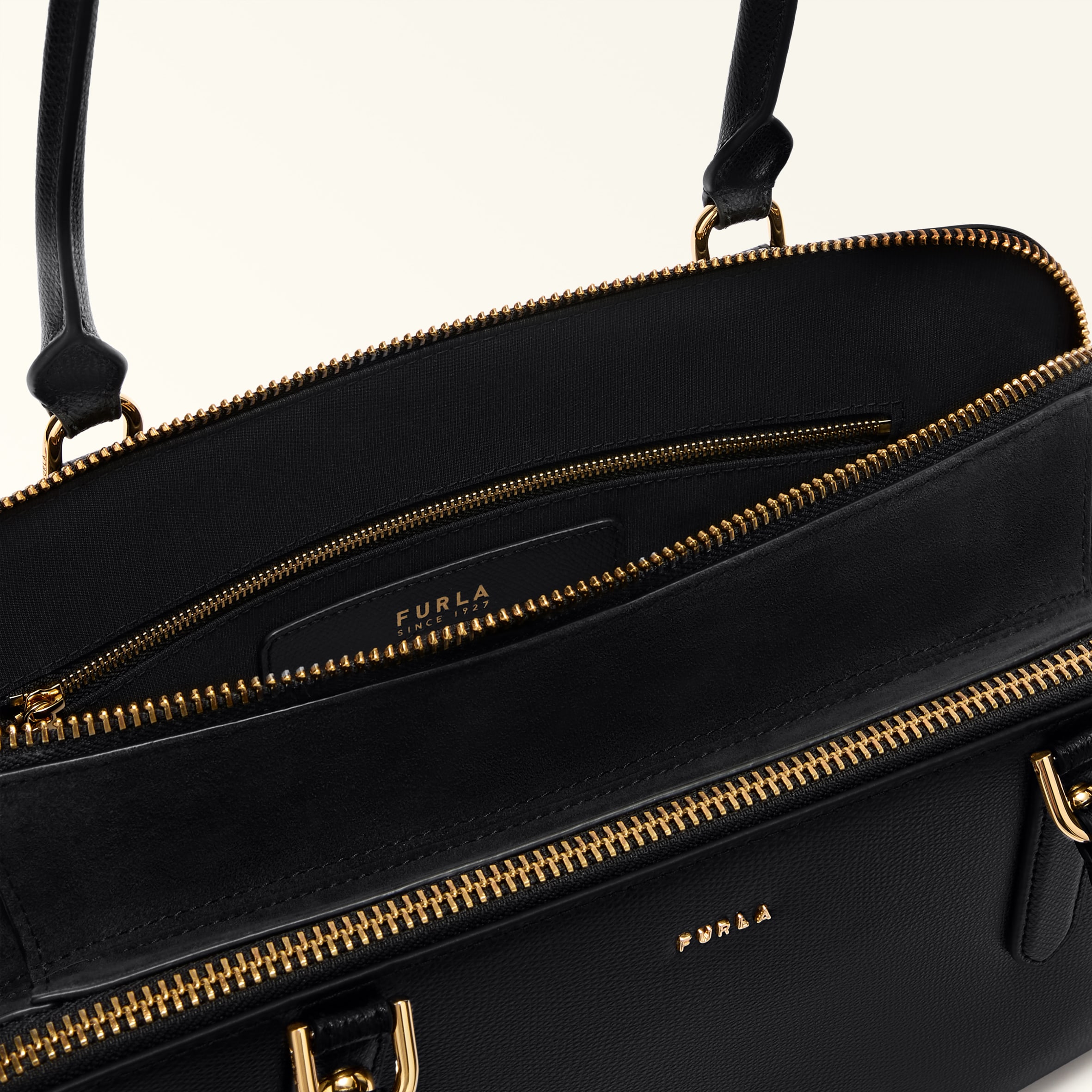 Furla Giulia Boston Bag M