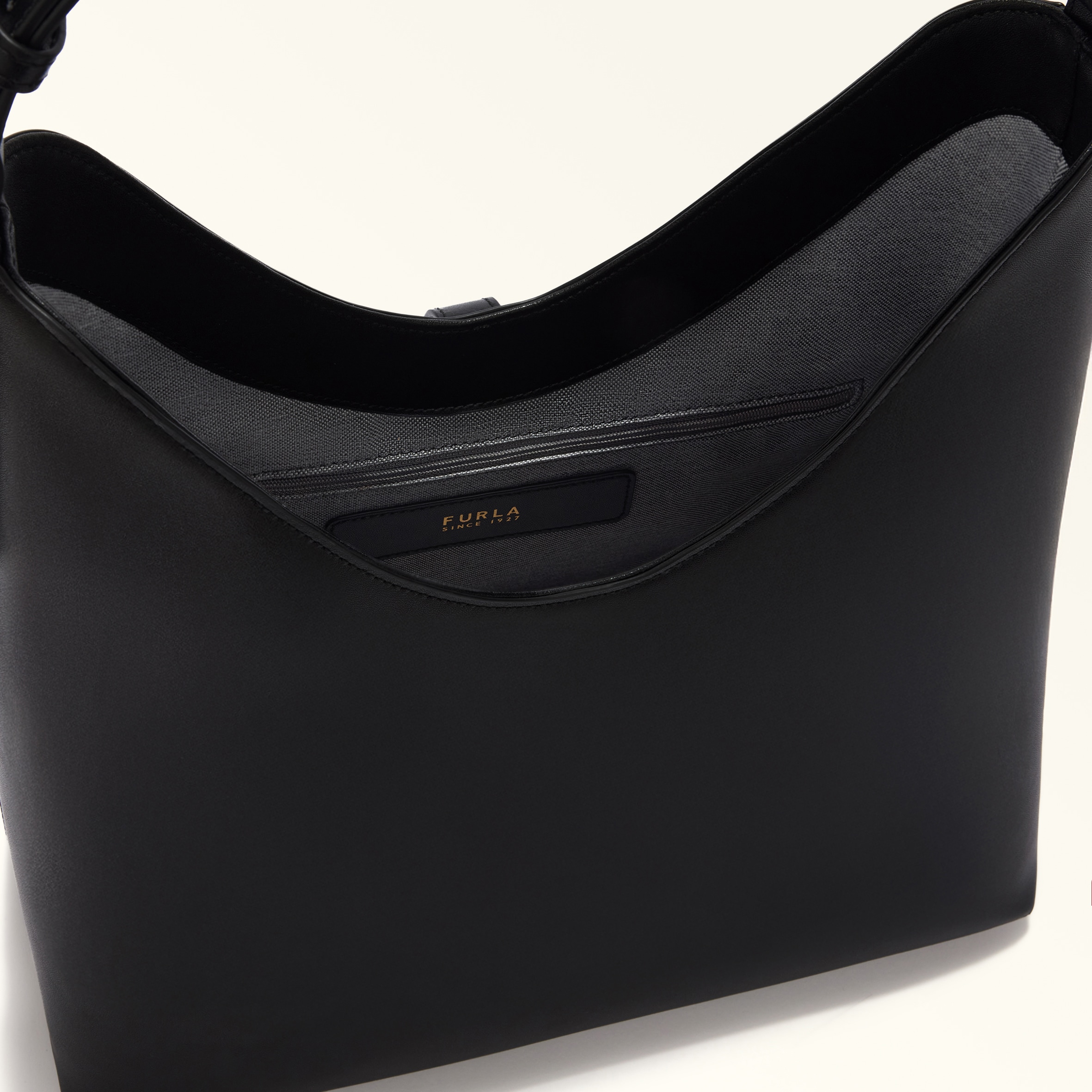Furla Goccia Shoulder Bag M